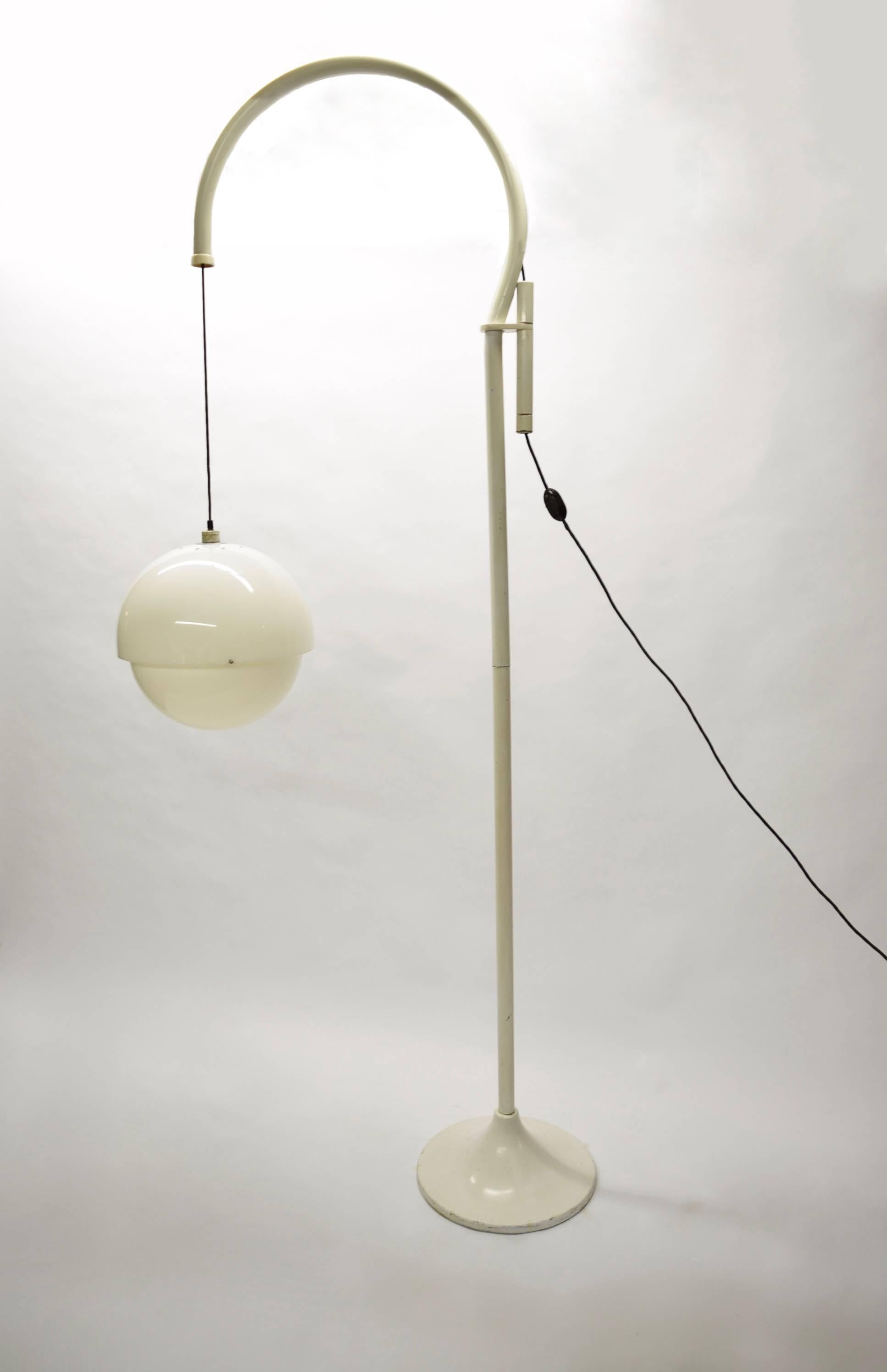 Mid-Century Modern Lampadaire conçu par Luigi Bandini Buti pour Kartell en 1967, fabriqué en Italie en vente
