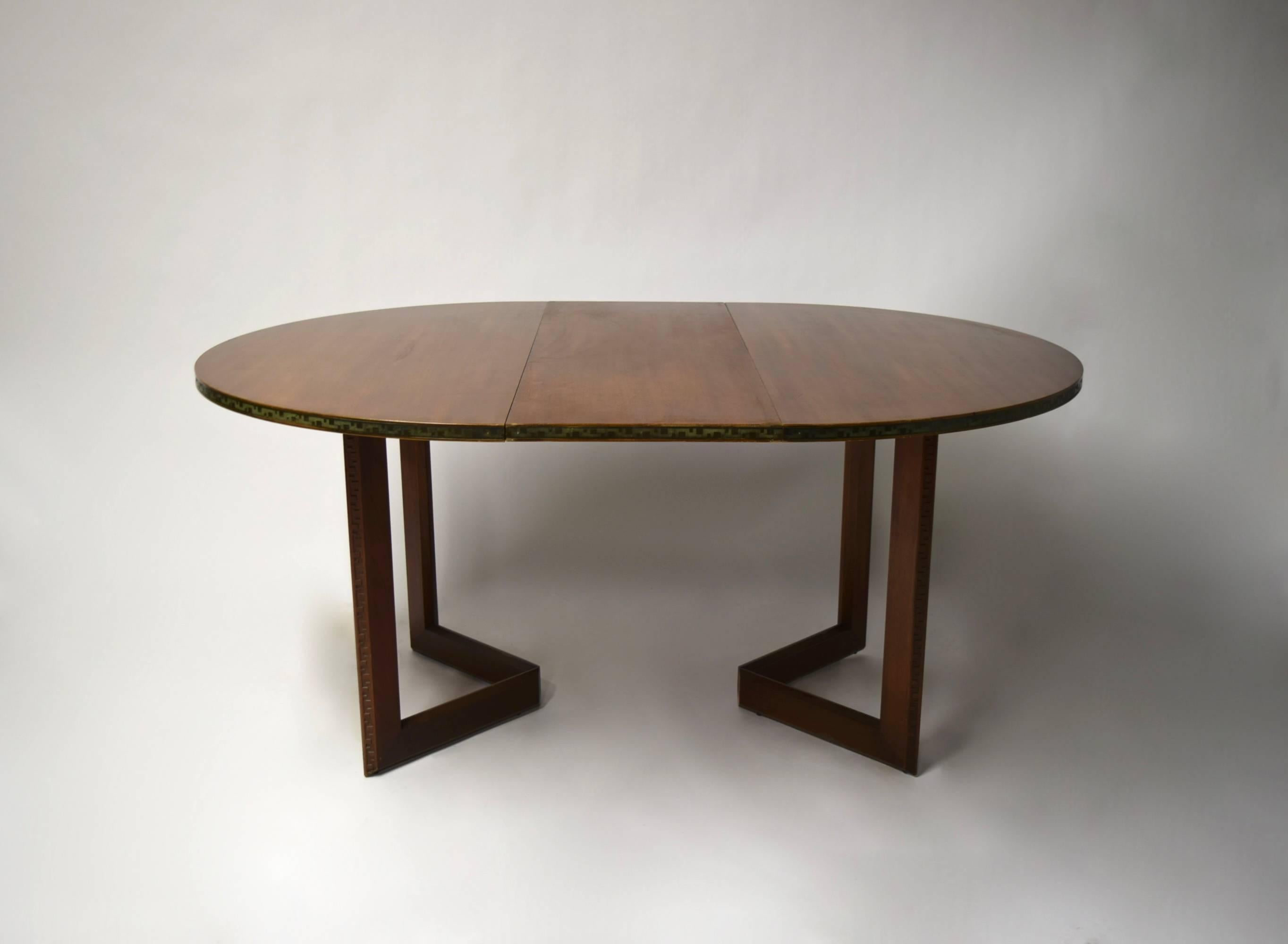 Late 20th Century Extending Dining Table by Frank Lloyd Wright for Heritage-Henredon, USA, 1973