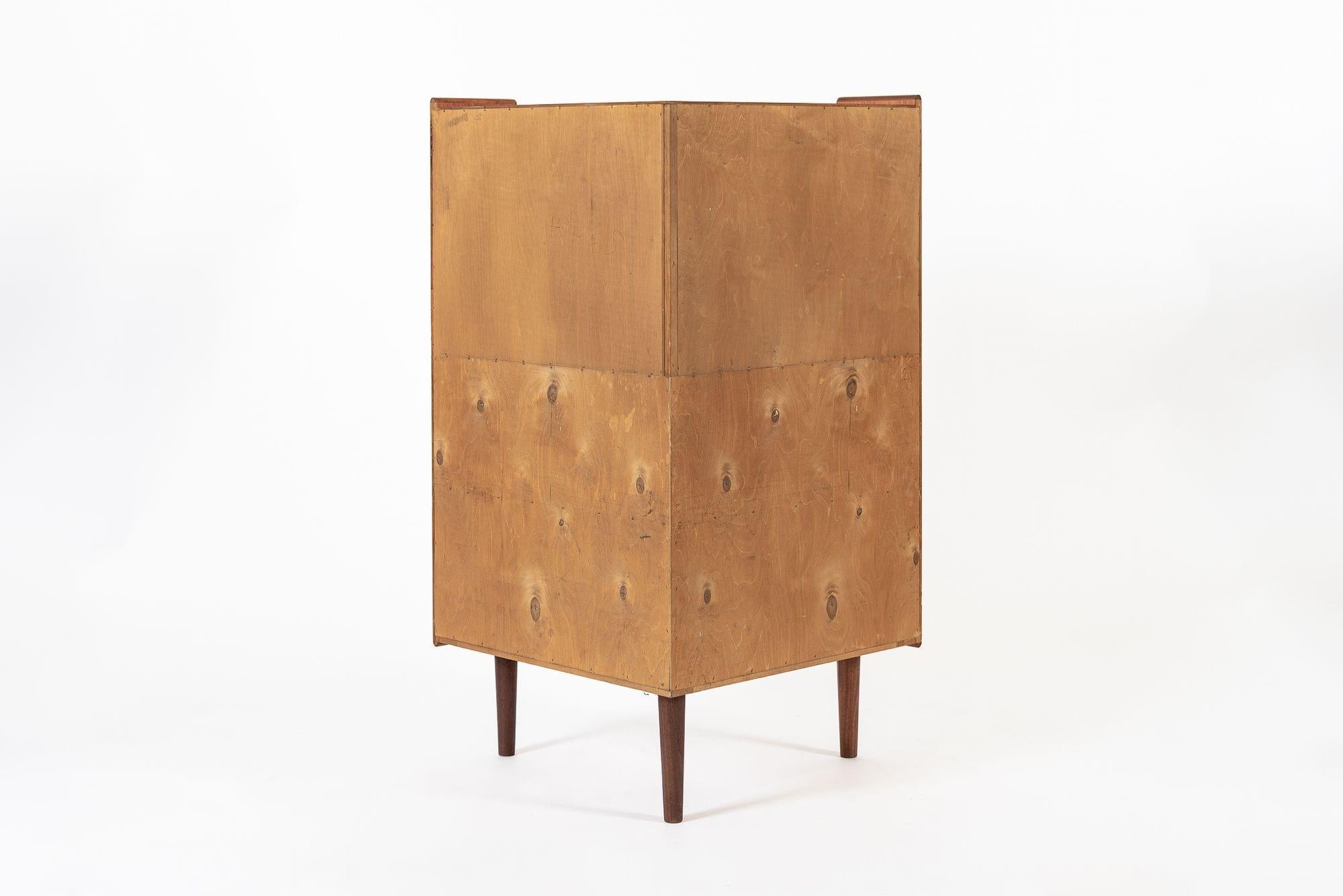 Mobile da bar angolare in legno di teak danese del metà del secolo scorso 1960 in vendita 5