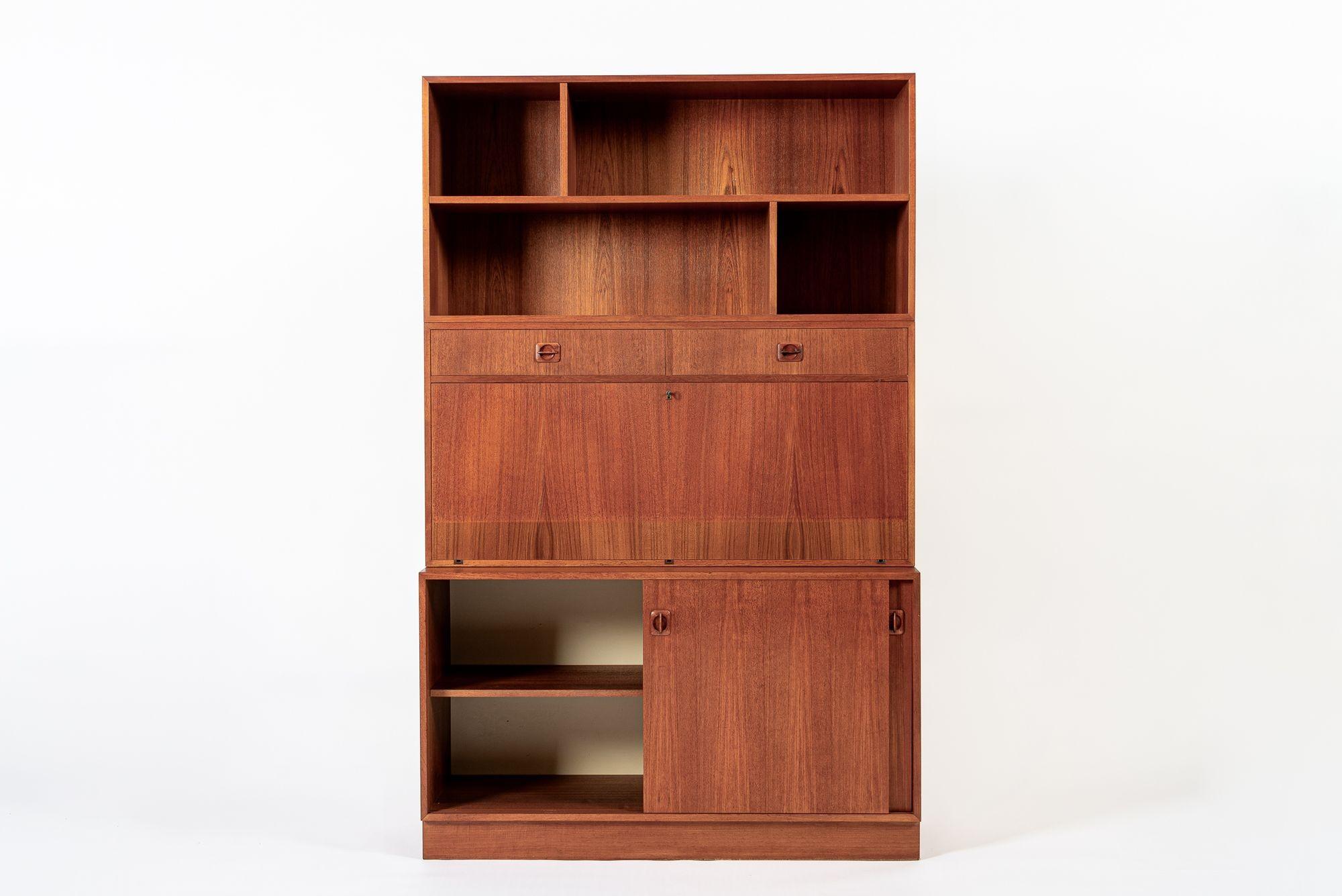 Mid-Century moderno Scrivania a muro a ribalta in legno di teak danese del metà del secolo scorso in vendita