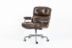 Fauteuil de bureau Eames Herman Miller Time Life en cuir marron 2017
