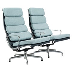 Fauteuils inclinables Eames Soft Pad, fauteuils de salon Herman Miller de la gamme « Blue Gray Aluminum »