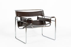 Silla Wassily marrón de mediados de siglo, diseñada por Marcel Breuer para Stendig en los años 60. Quedan 2 disponibles