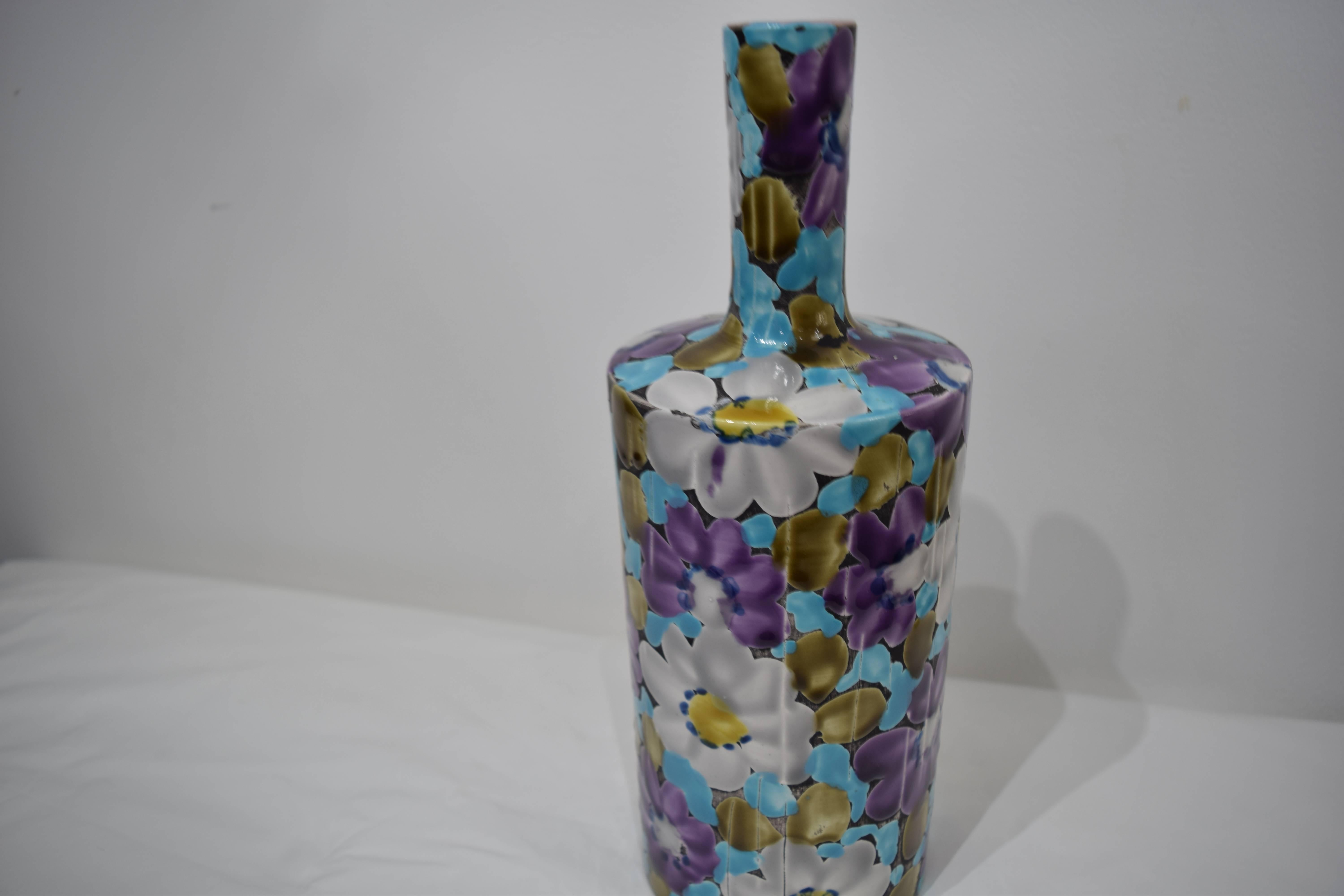 Floral Italian Ceramic Vase In Excellent Condition For Sale In New York, NY