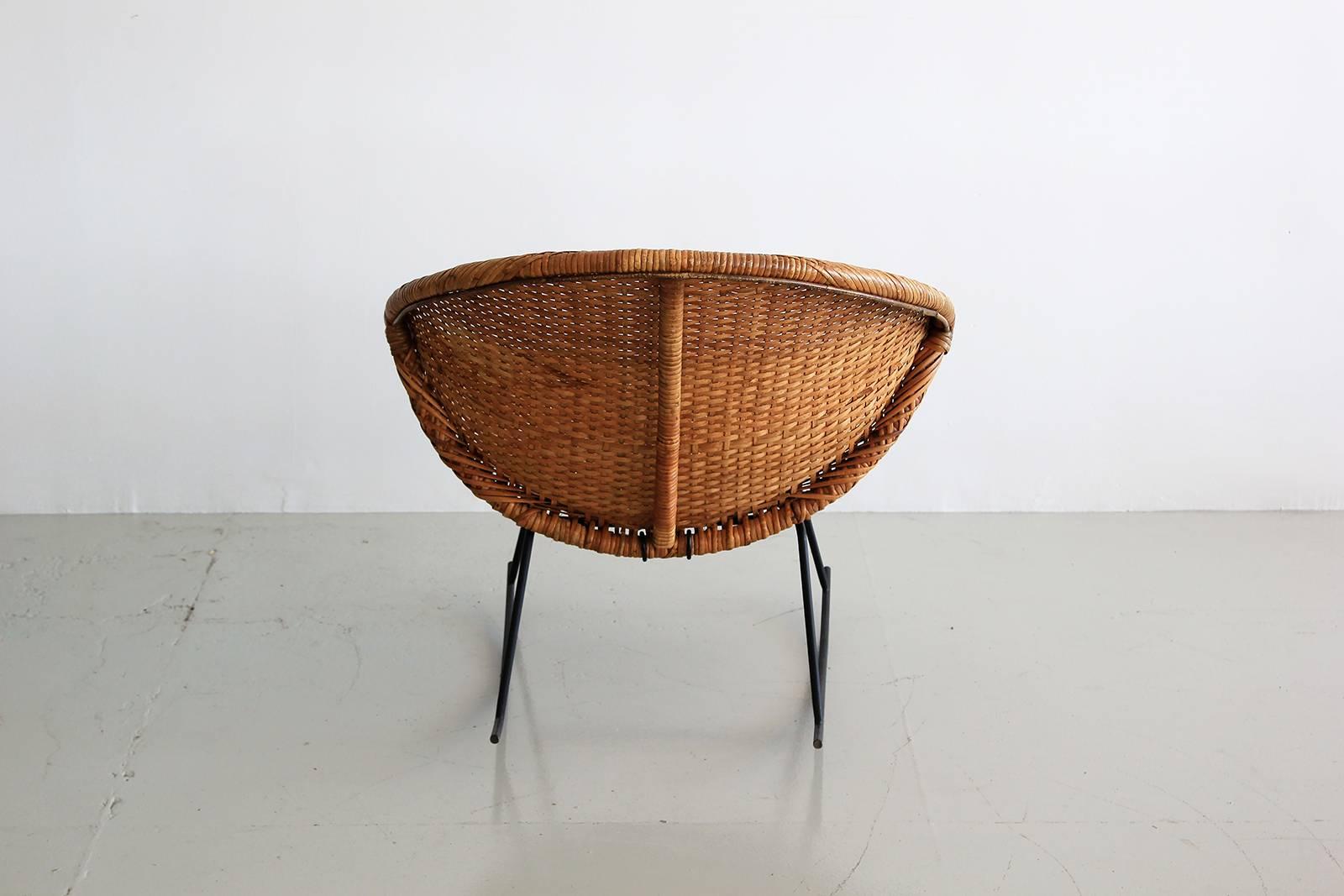 Woven Wicker Rocker In Excellent Condition In Beverly Hills, CA