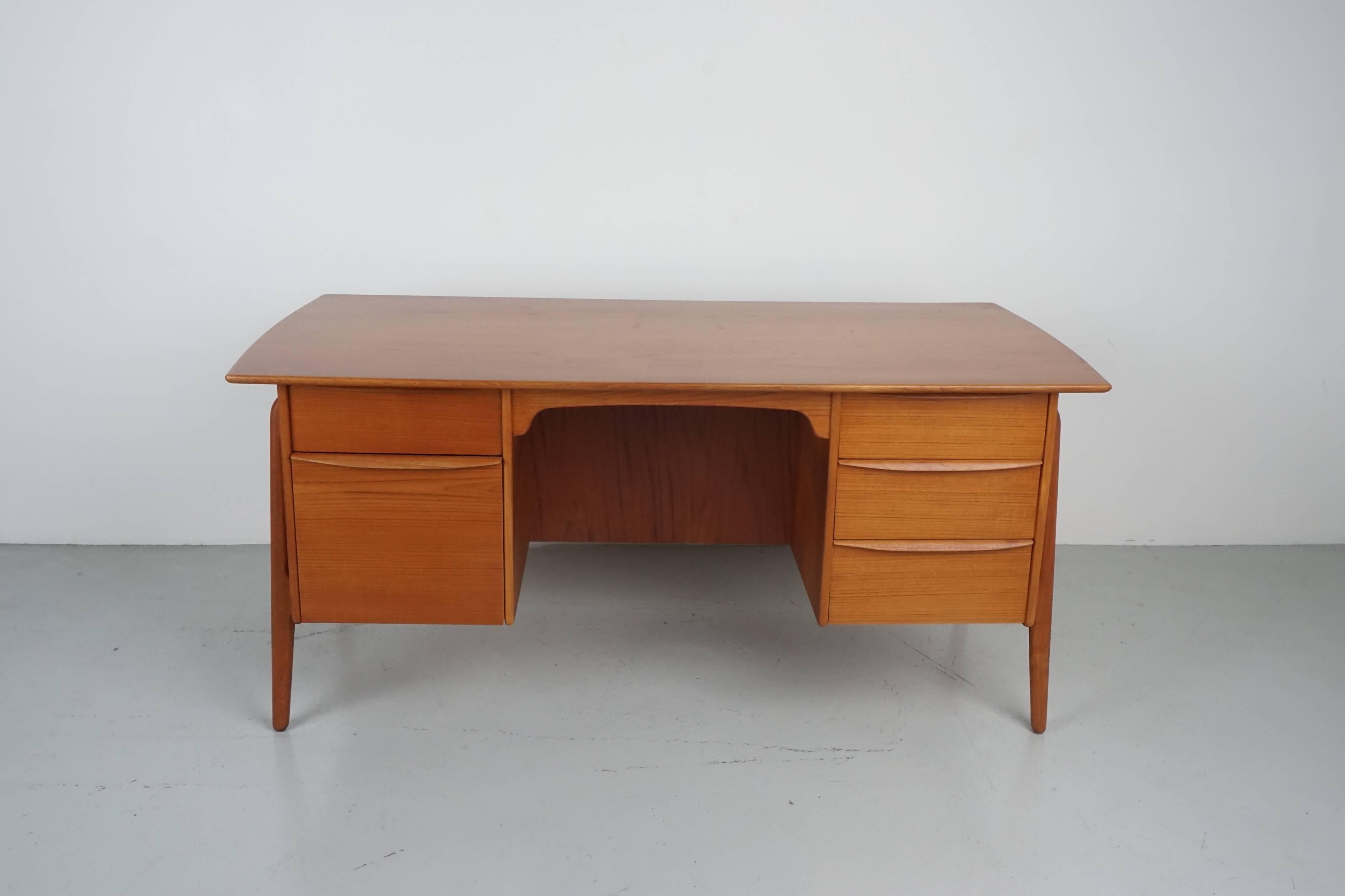 Svend Aage Madsen Teak Desk In Excellent Condition In Beverly Hills, CA