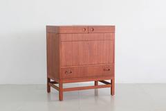 Unique Lift Top Bar Cabinet