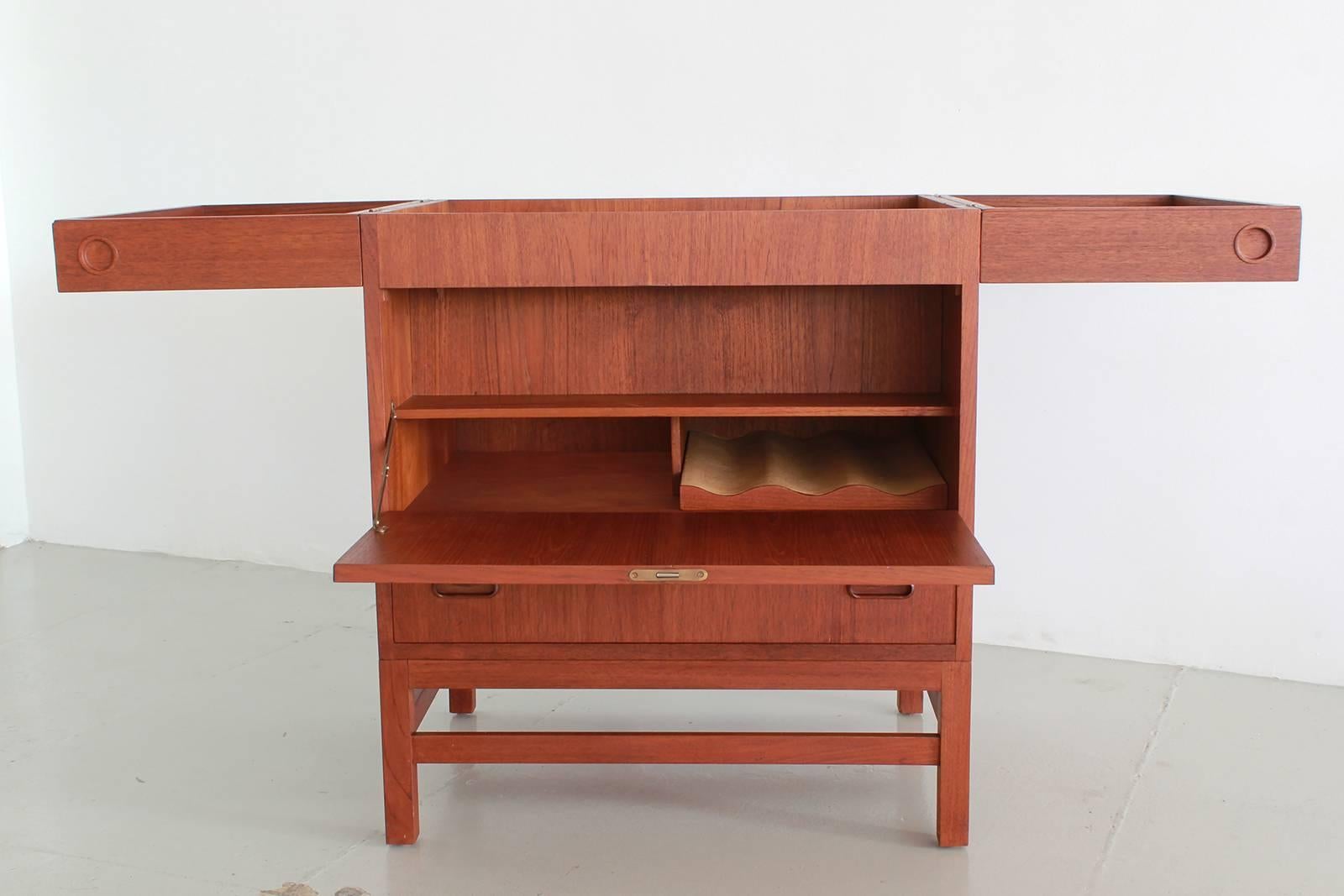 Unique Lift Top Bar Cabinet In Excellent Condition In Beverly Hills, CA