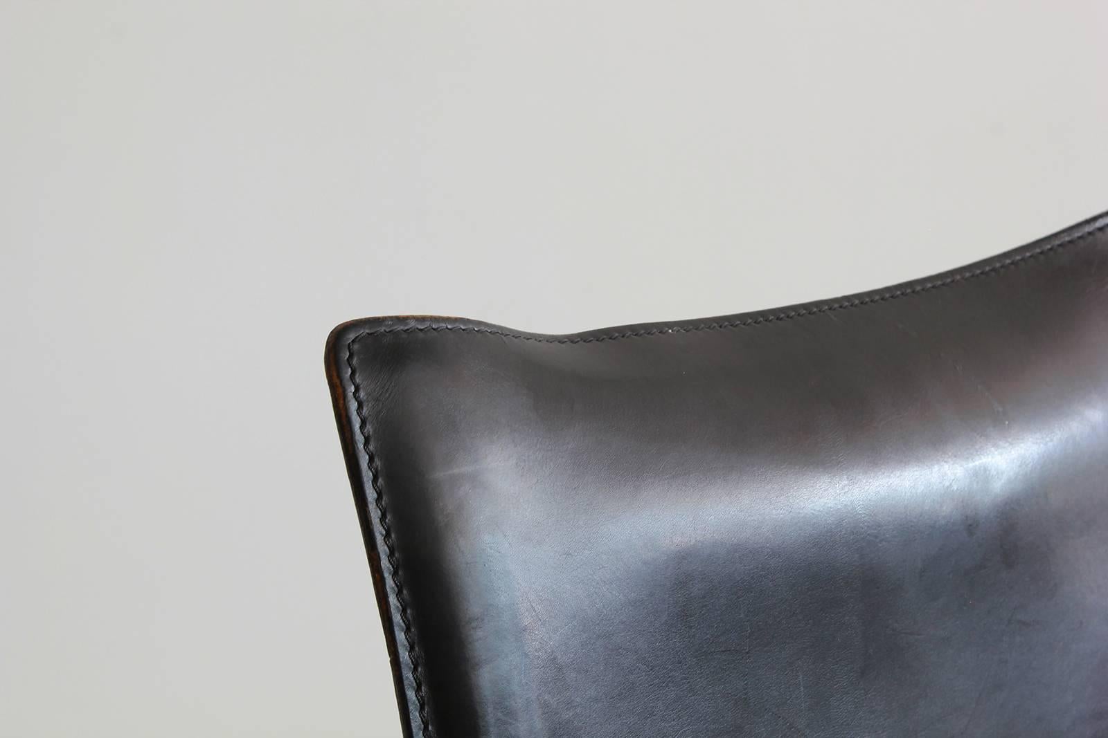 Black Leather 'CAB' Chairs by Mario Bellini for Cassina For Sale 4