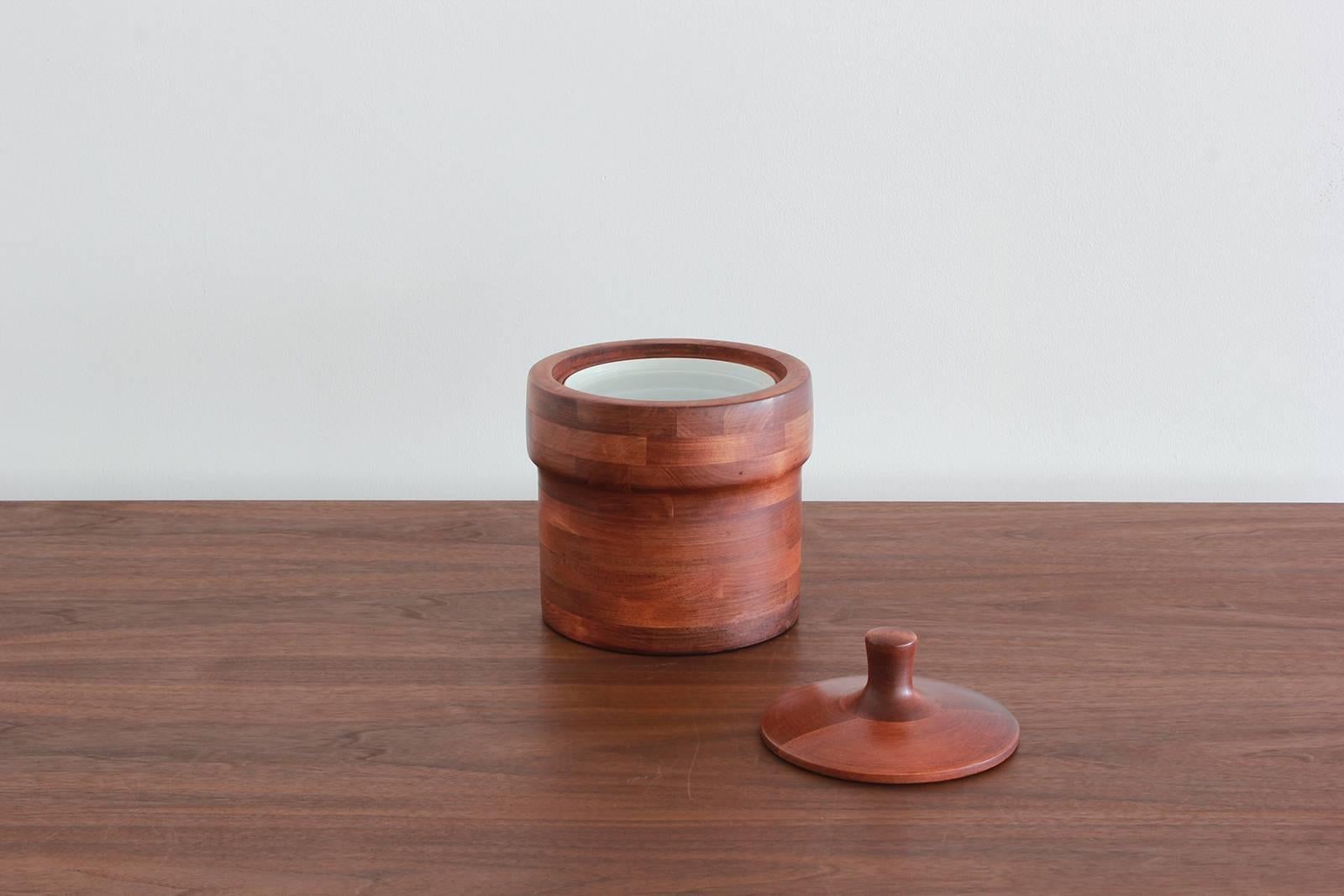 Using Canadian woods and employing the skills of Canadian artisans, the quality and style of Baribocraft woodenware items are still unrivaled today and are highly sought after, although the company ceased production in the 1970s. 

Teak stained