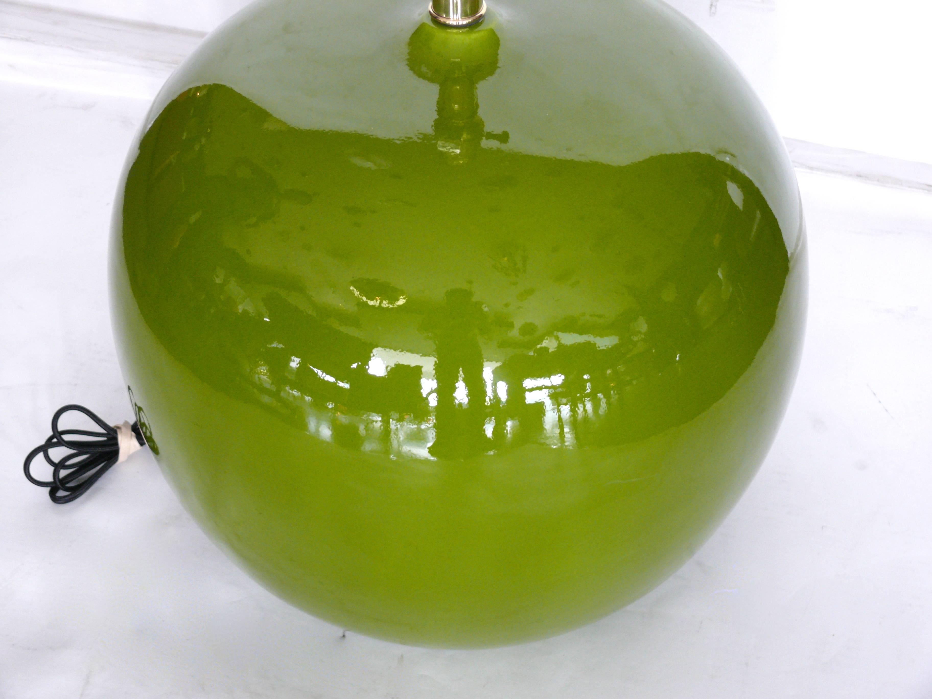 Green Ceramic Table Lamp In Excellent Condition In Beverly Hills, CA