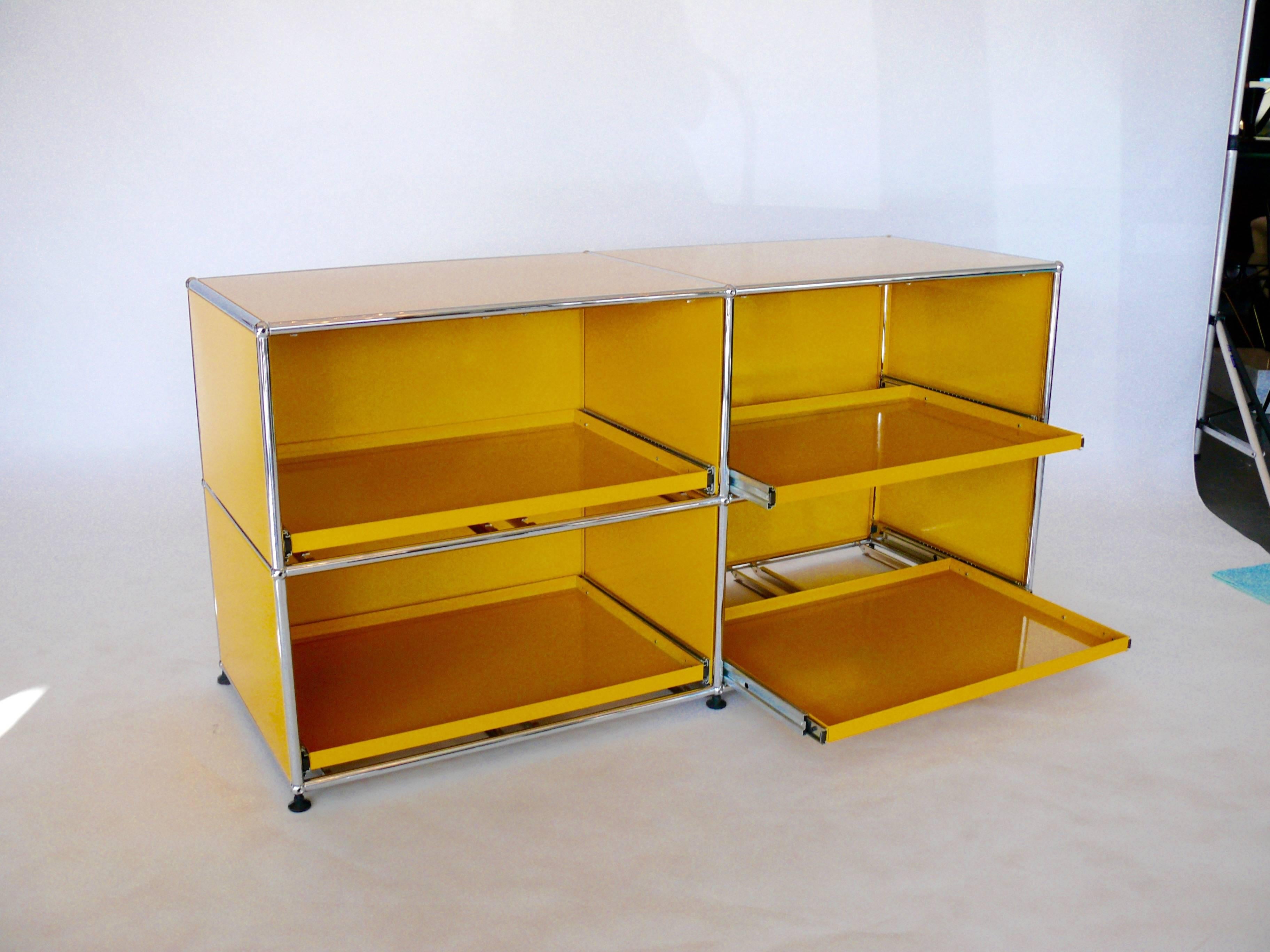 The Fritz Haller modular furniture system originated in 1965 and since then has become a design Classic. The system was accepted into the Design Collection of the Museum of Modern Art (MoMa) in New York (USA) at the end of 2001.
Great storage