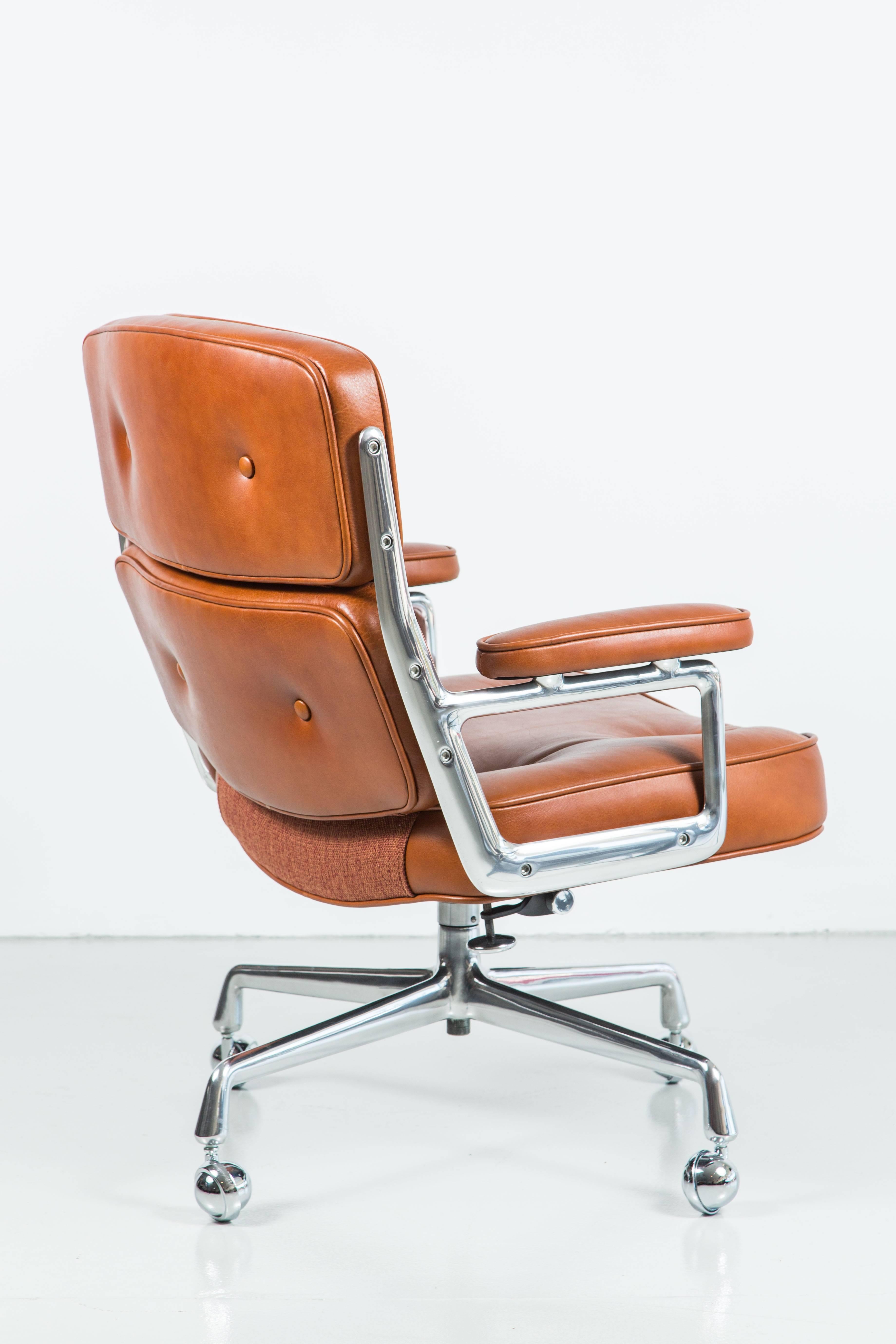 Aluminum Eames Time Life Chair