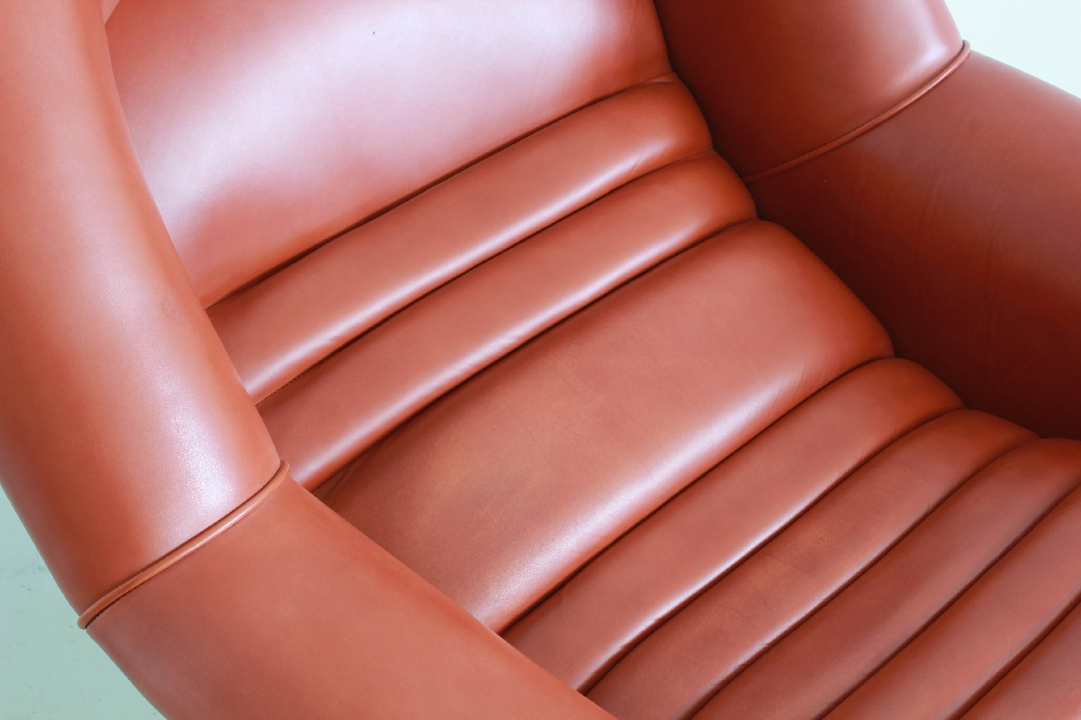 Leather Swivel Chair 