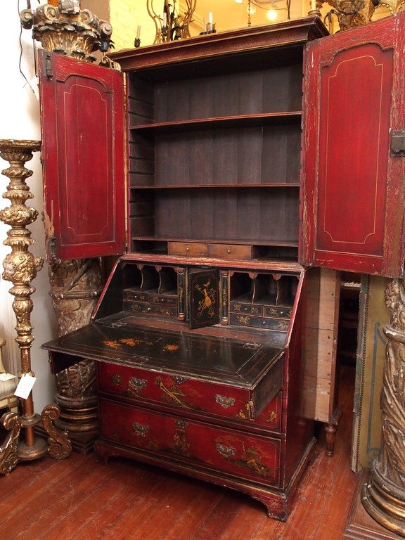 18th Century English Red Chinoiserie Secretary Bookcase In Good Condition In Natchez, MS