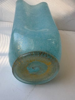 Vase Barovier en verre de Murano rare, parsemé de paillettes dorées.