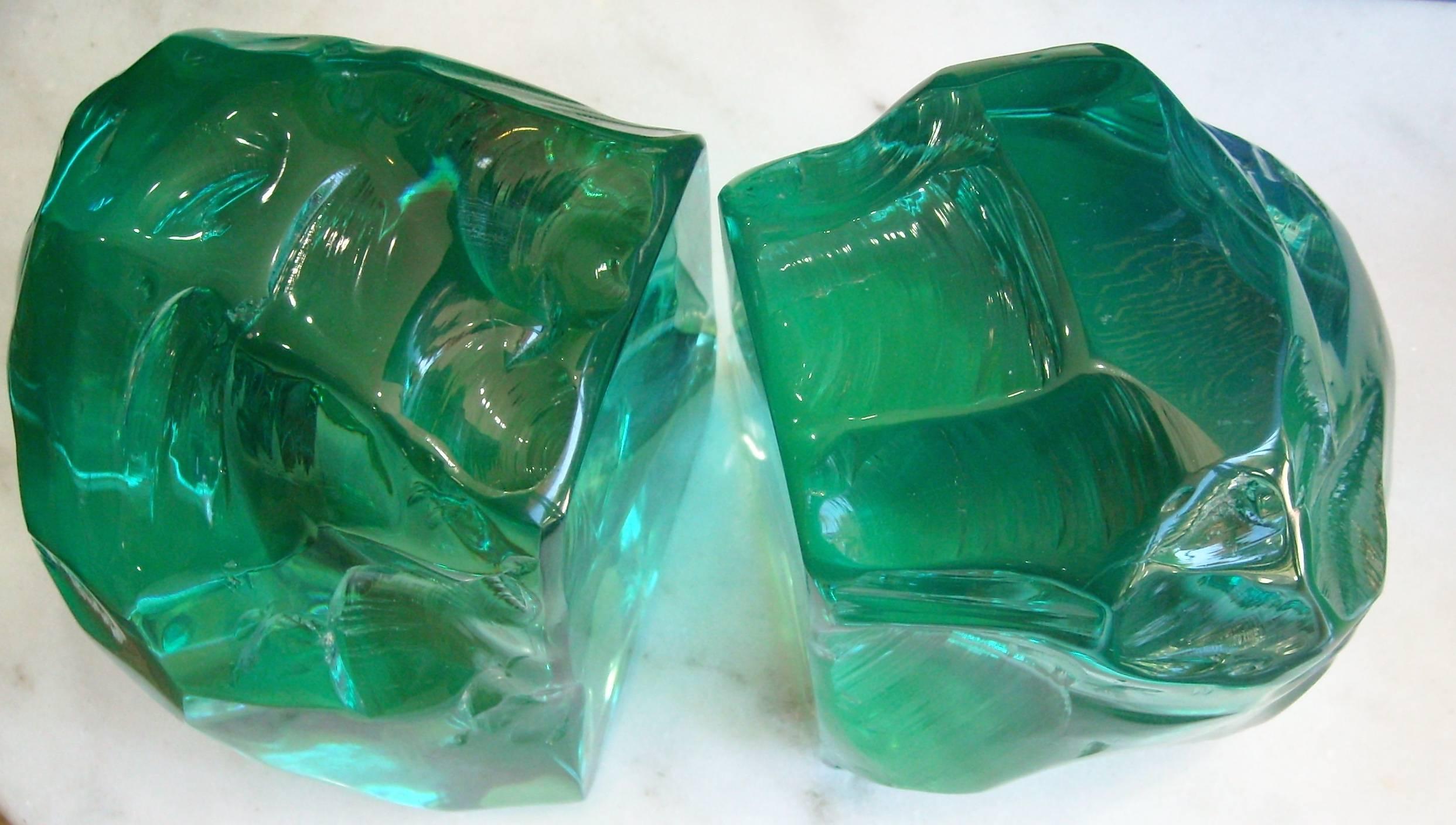 Max Ingrand Glass Bookends for Fontana Arte, Signed In Excellent Condition In Los Angeles, CA