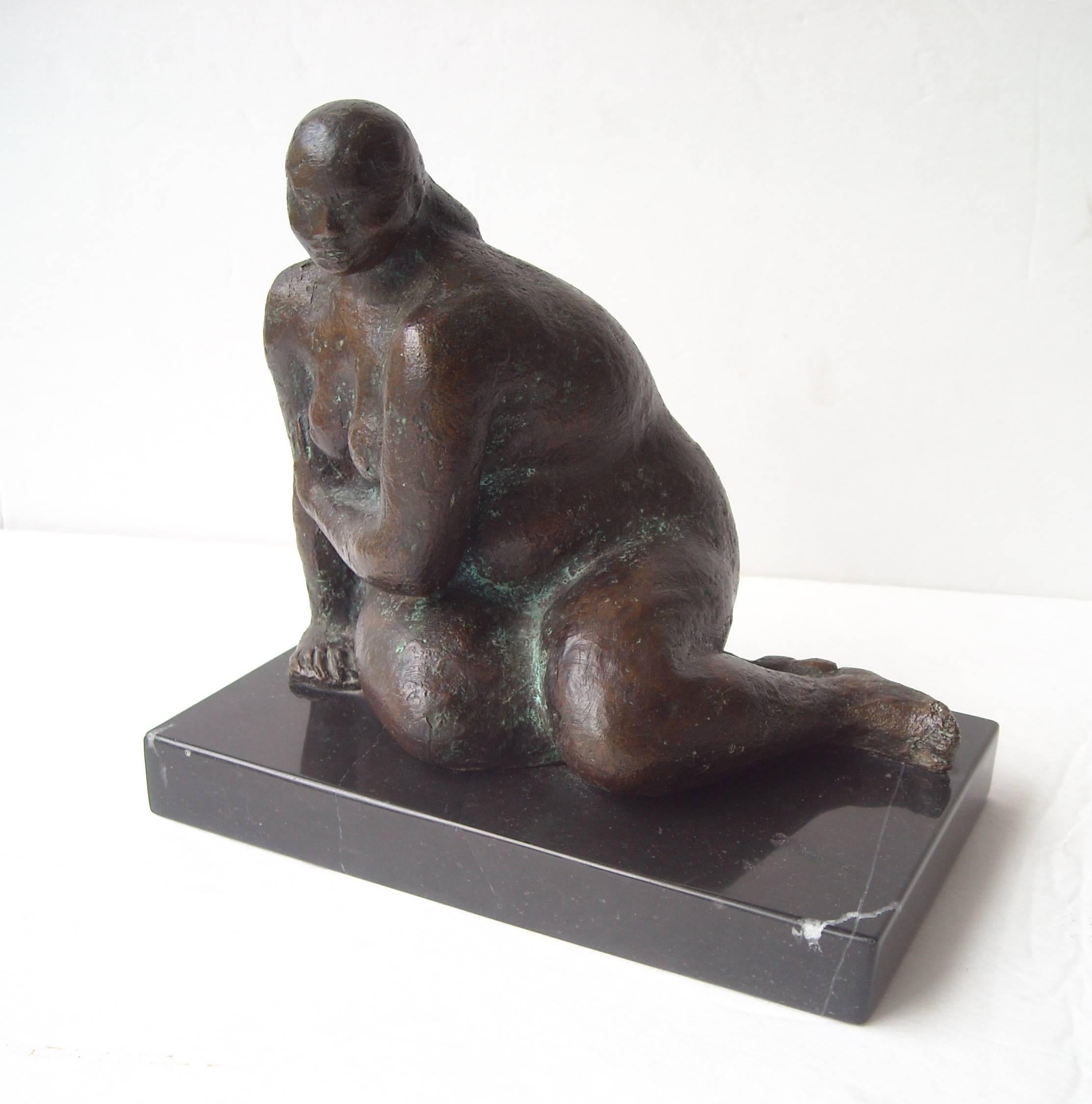 Very nice sculpture for the very well-known Mexican artist, Felipe Castaneda, signed and dated, for what we can see 1970. Also Has a label of Nacional, S A and Acapulco still the first letters of the table, The Centro Internacional, the Acapulco, is