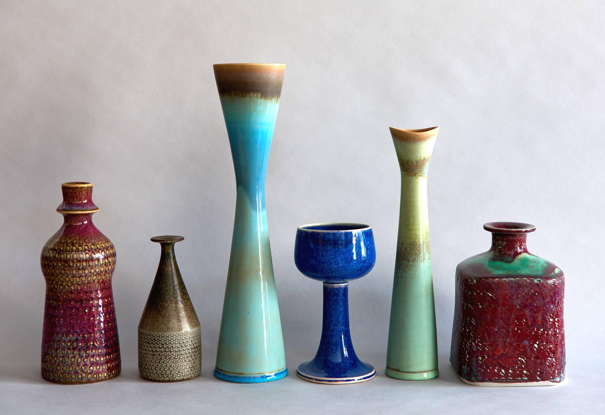 Six Studio Vases by Stig Lindberg im Zustand „Hervorragend“ in Los Angeles, CA