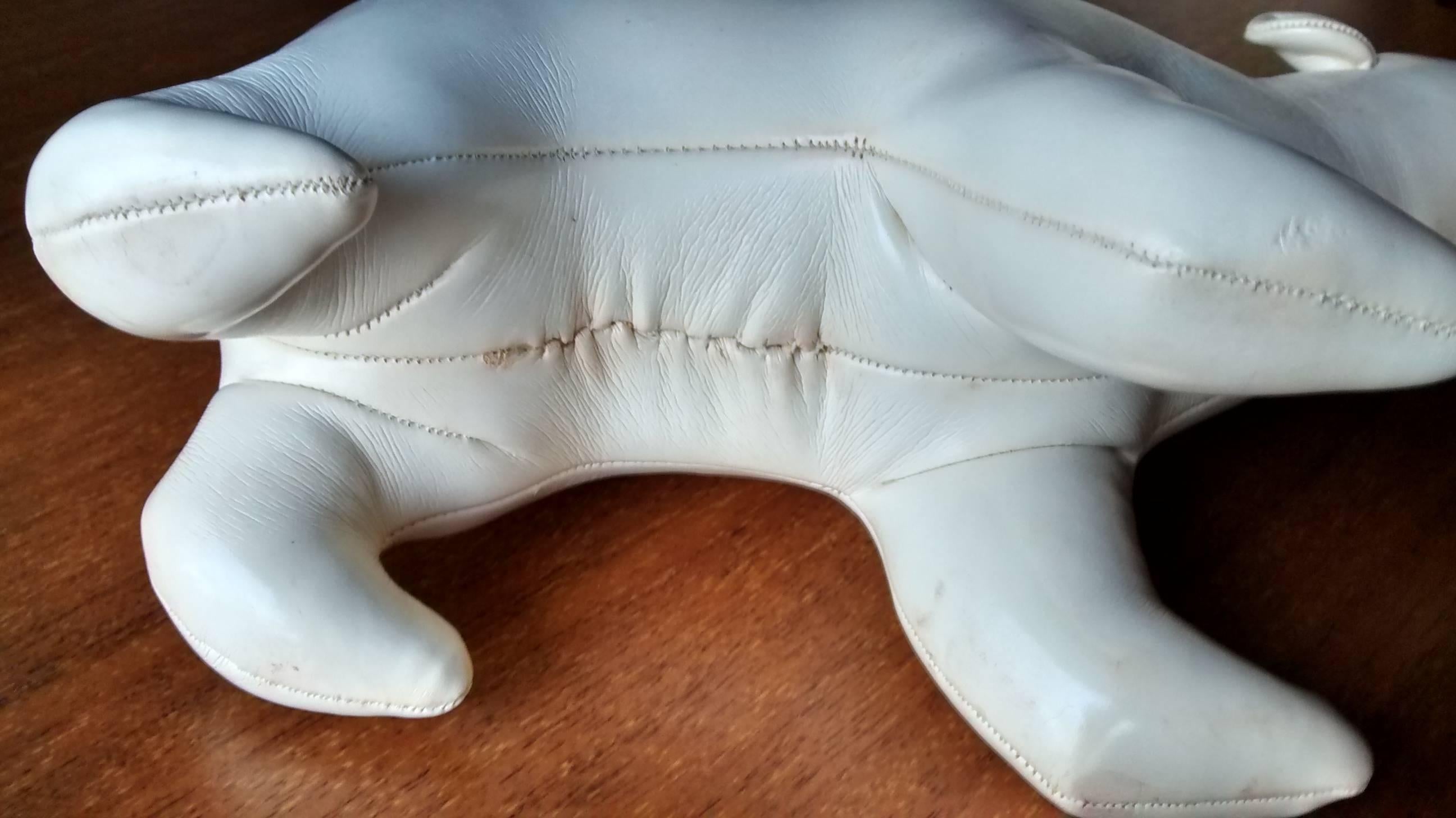 Tomi of Japan Kid Glove Leather Stitched Polar Bear In Excellent Condition In Southfield, MI