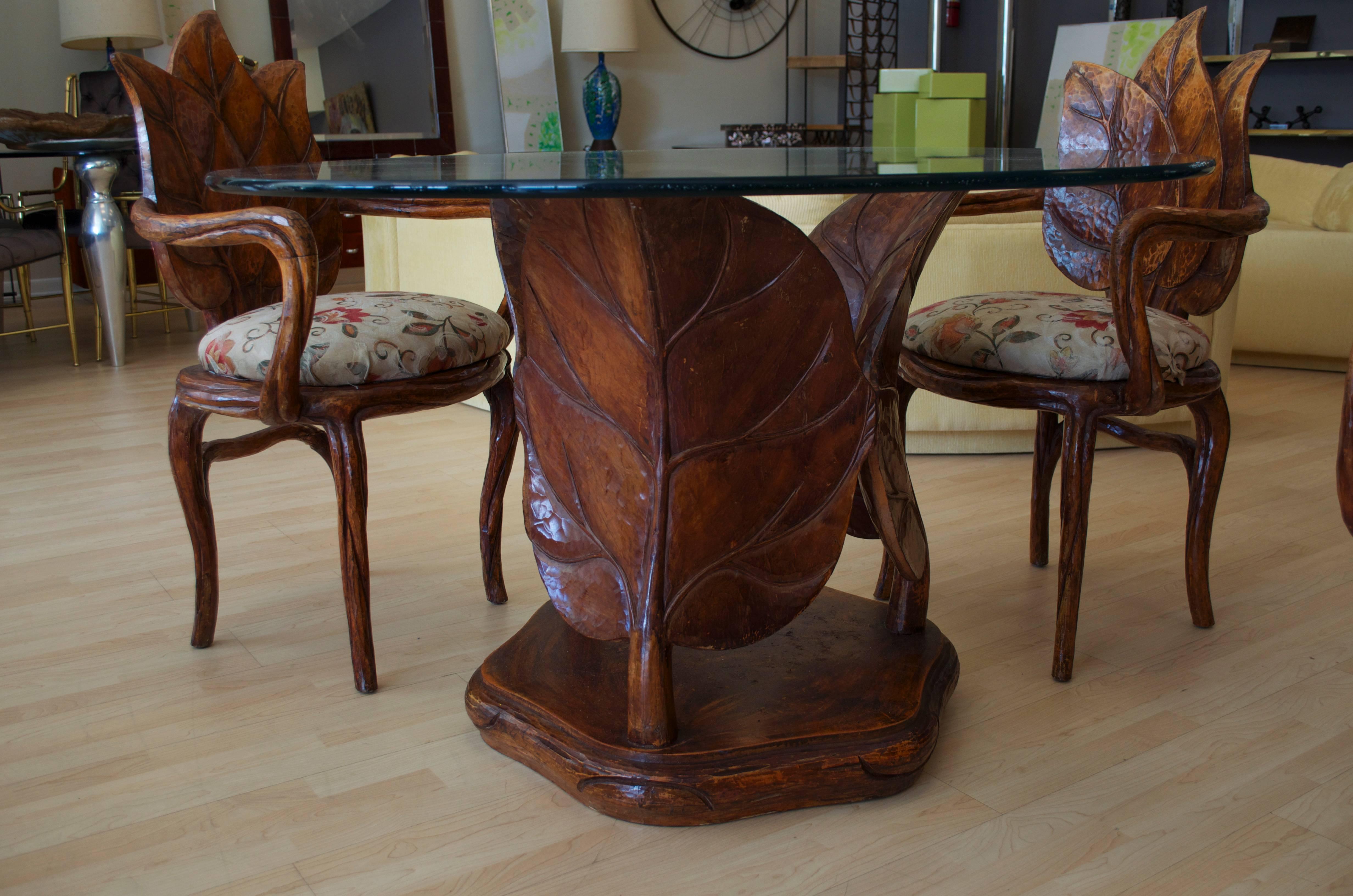 Nice italian hand carved  table and chairs 