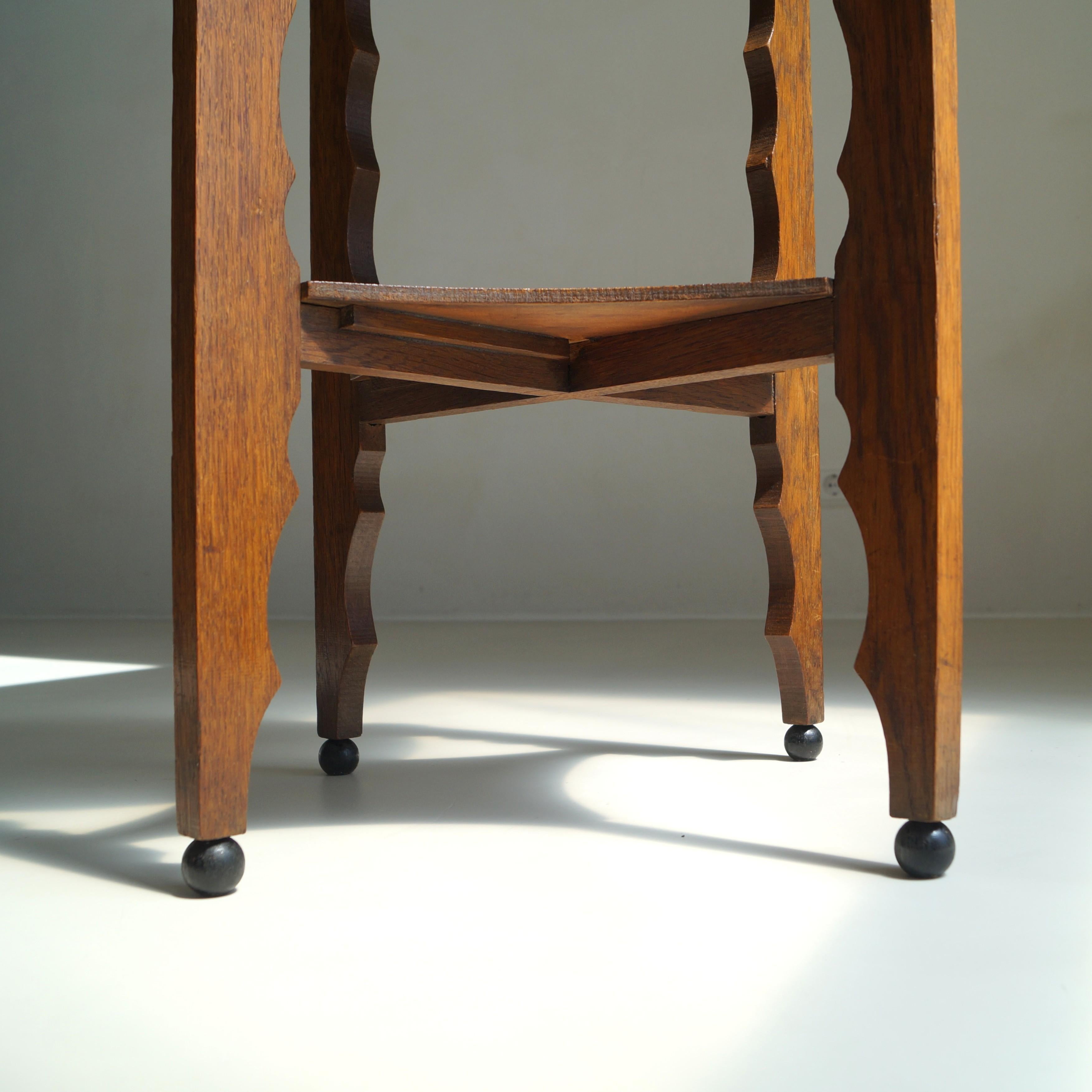 Guéridon hollandais Art déco École d'Amsterdam, années 1920 en vente 6