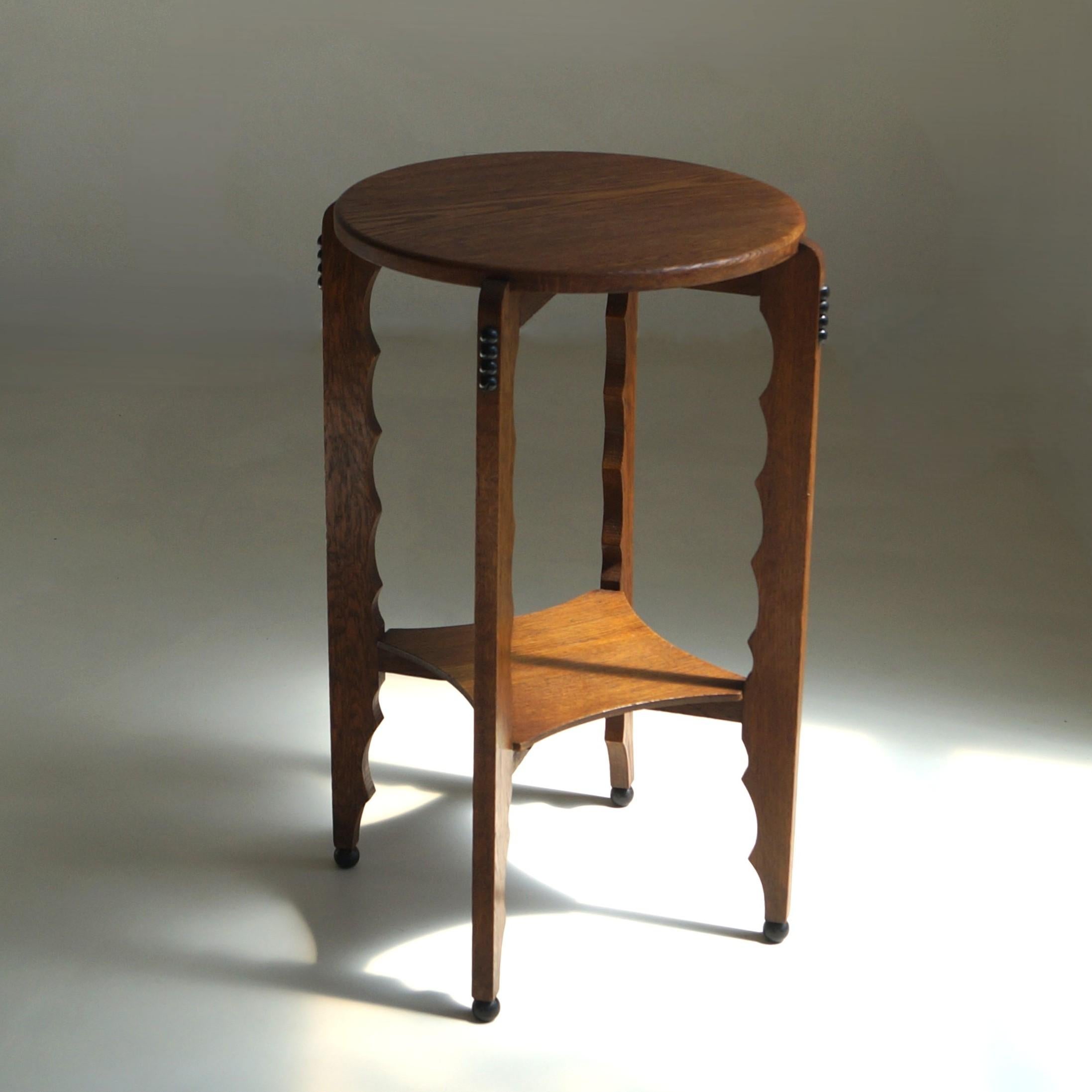 Guéridon hollandais Art déco École d'Amsterdam, années 1920 en vente 2