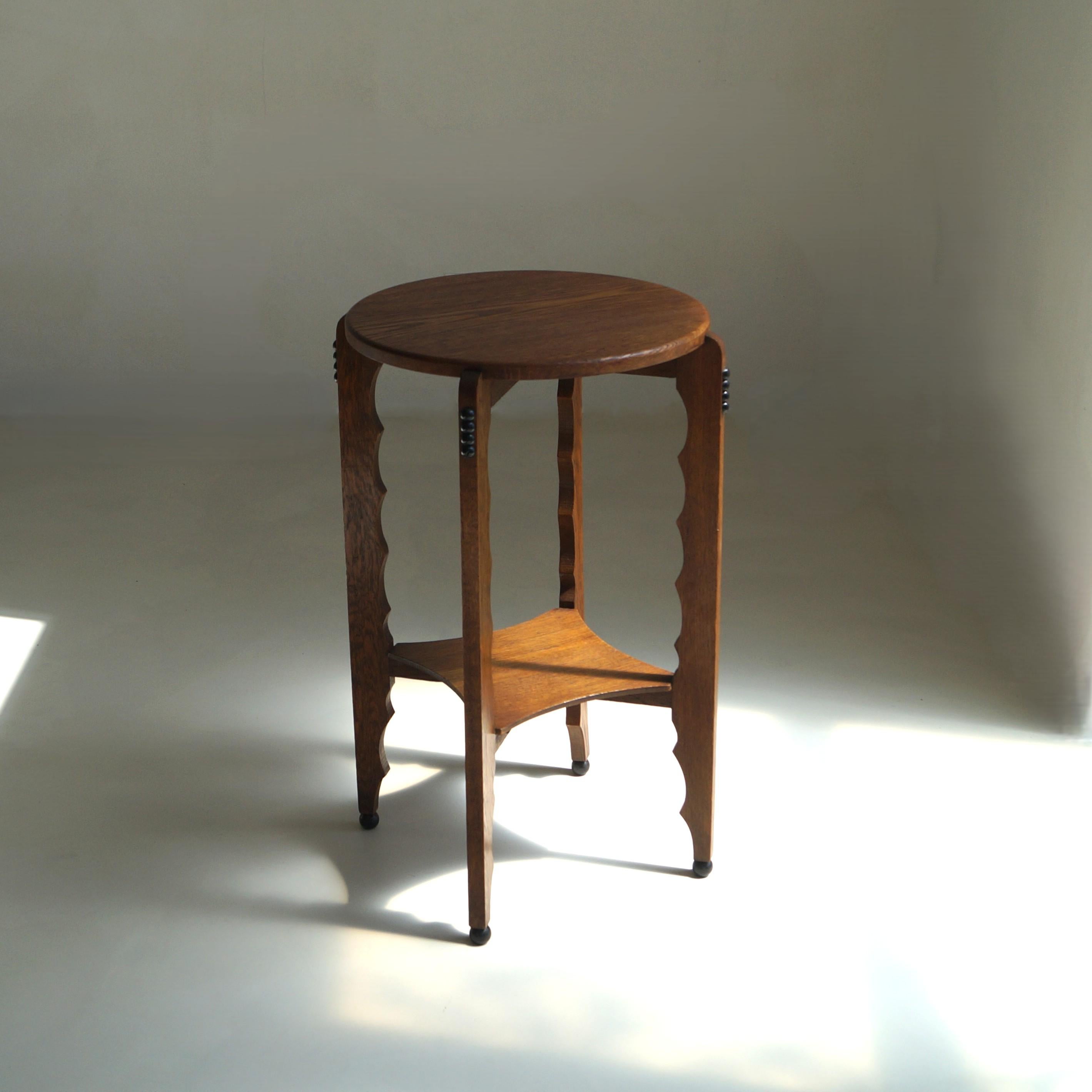 Guéridon hollandais Art déco École d'Amsterdam, années 1920 en vente 1