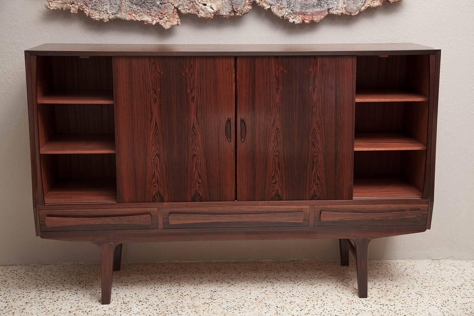 Danish Rosewood Buffet or Bar Cabinet In Excellent Condition In North Miami, FL