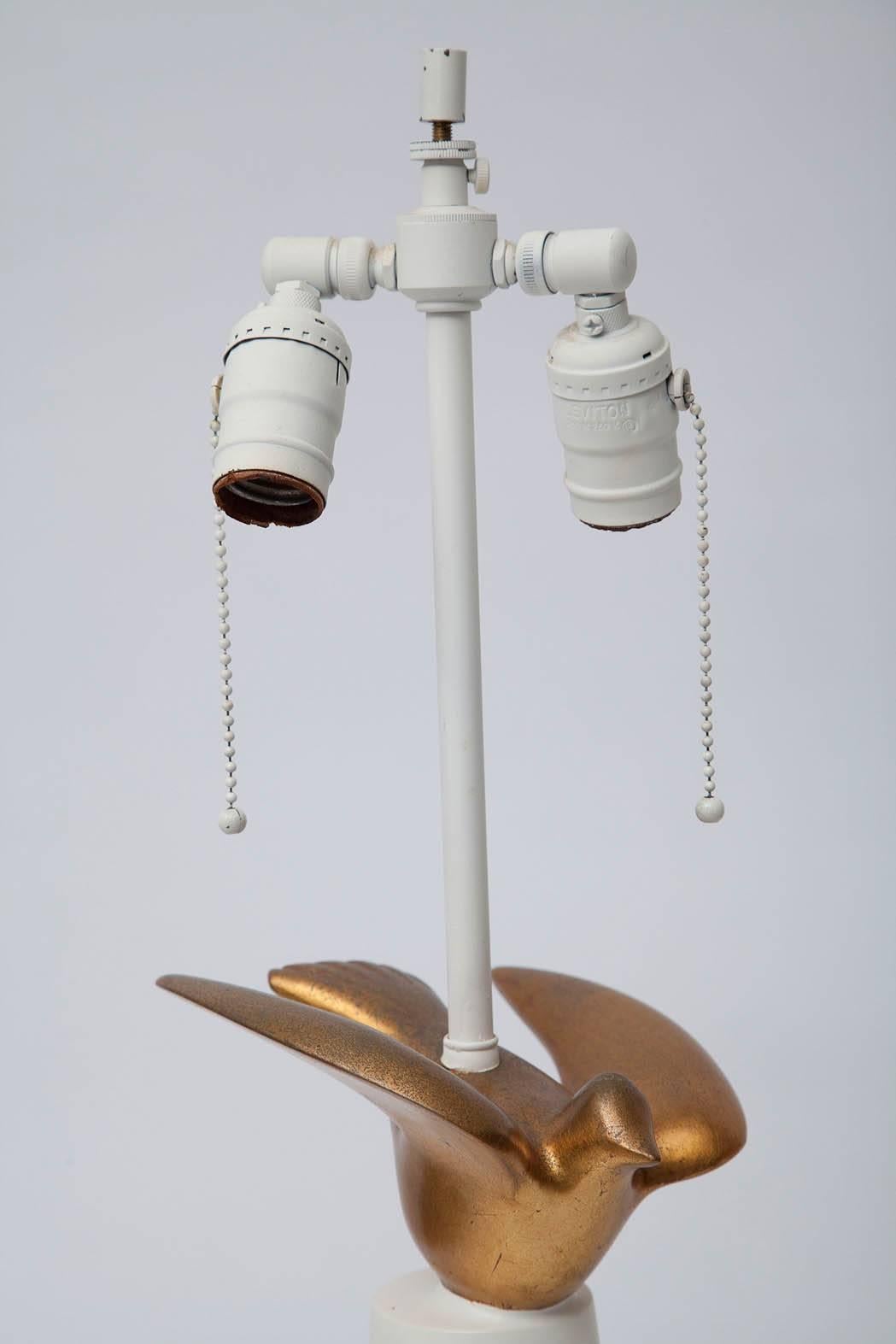 Américain Paire de lampes Sirmos à colombes des années 1970 en vente