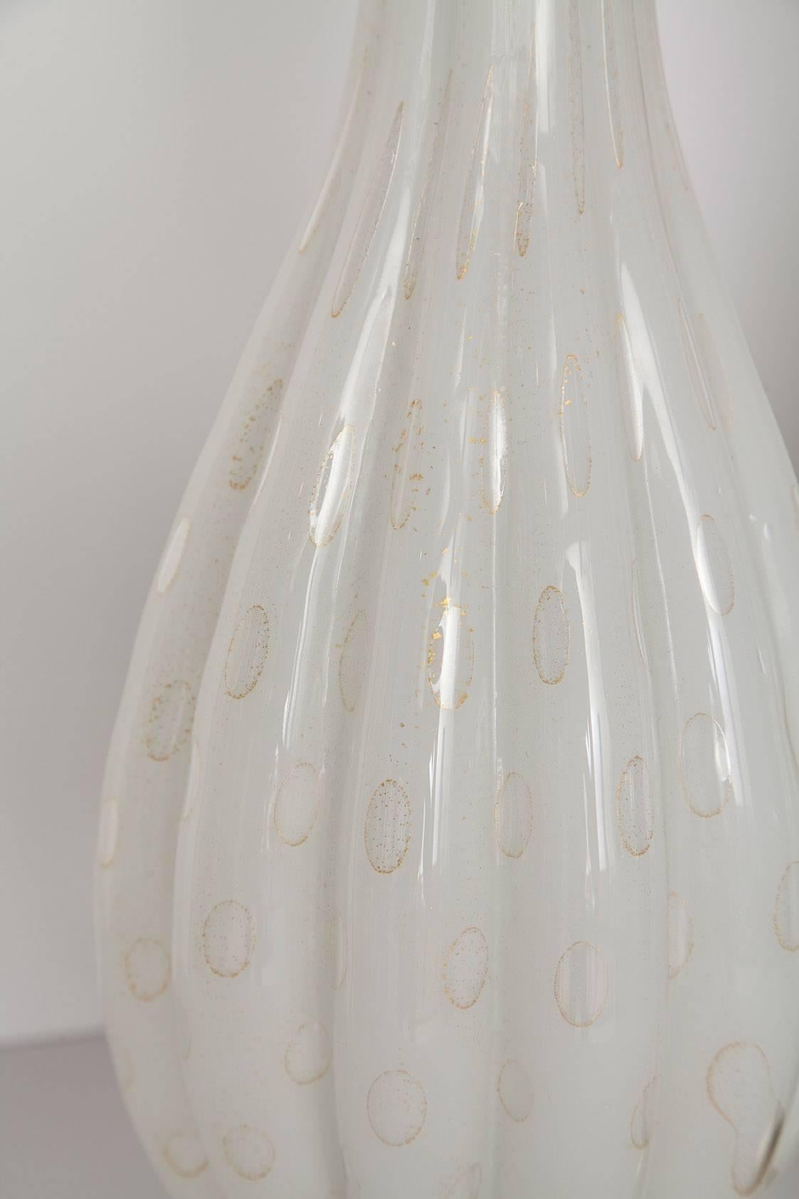 Italian Fully Restored White Bullicante Murano Glass Lamps with Gold Leaf, circa 1960