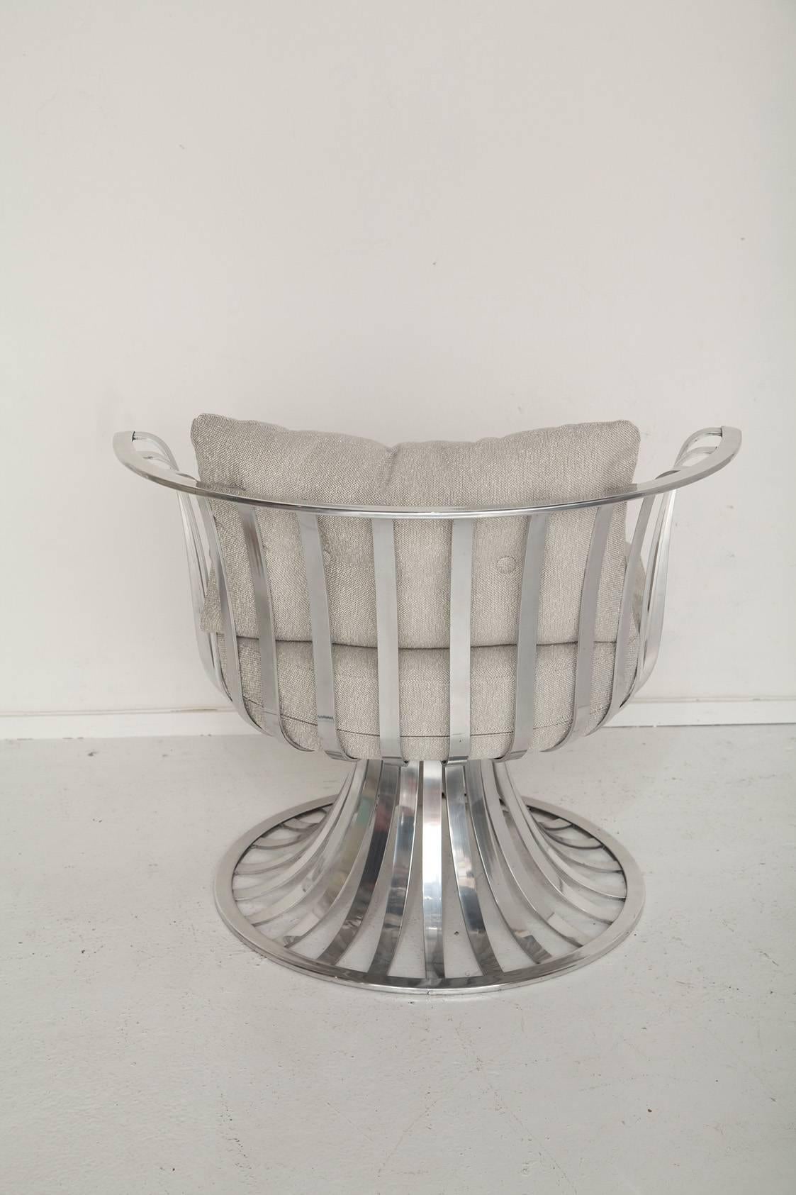 American Pair of Polished Aluminum Armchairs by Russell Woodard, circa 1965 For Sale