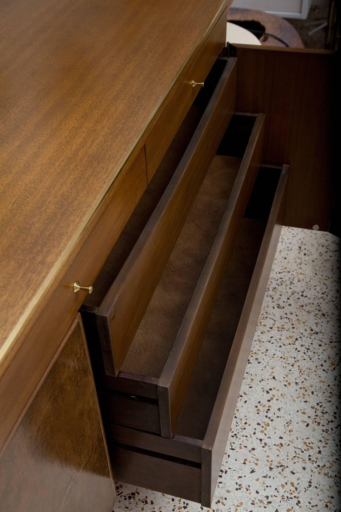 Mid-20th Century Fully Restored Irwin Collection Mahogany and Leather Credenza by Paul McCobb