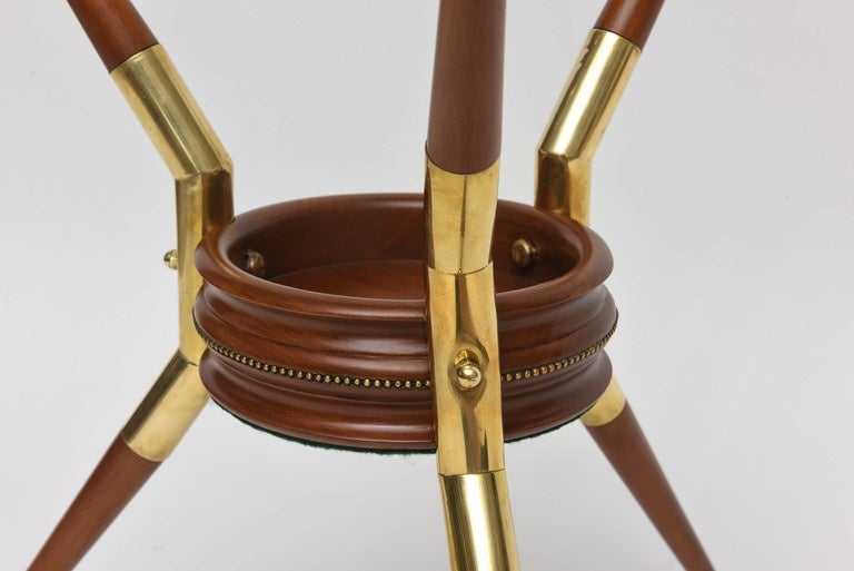 Italian Brass and Walnut Side Table In Excellent Condition In North Miami, FL
