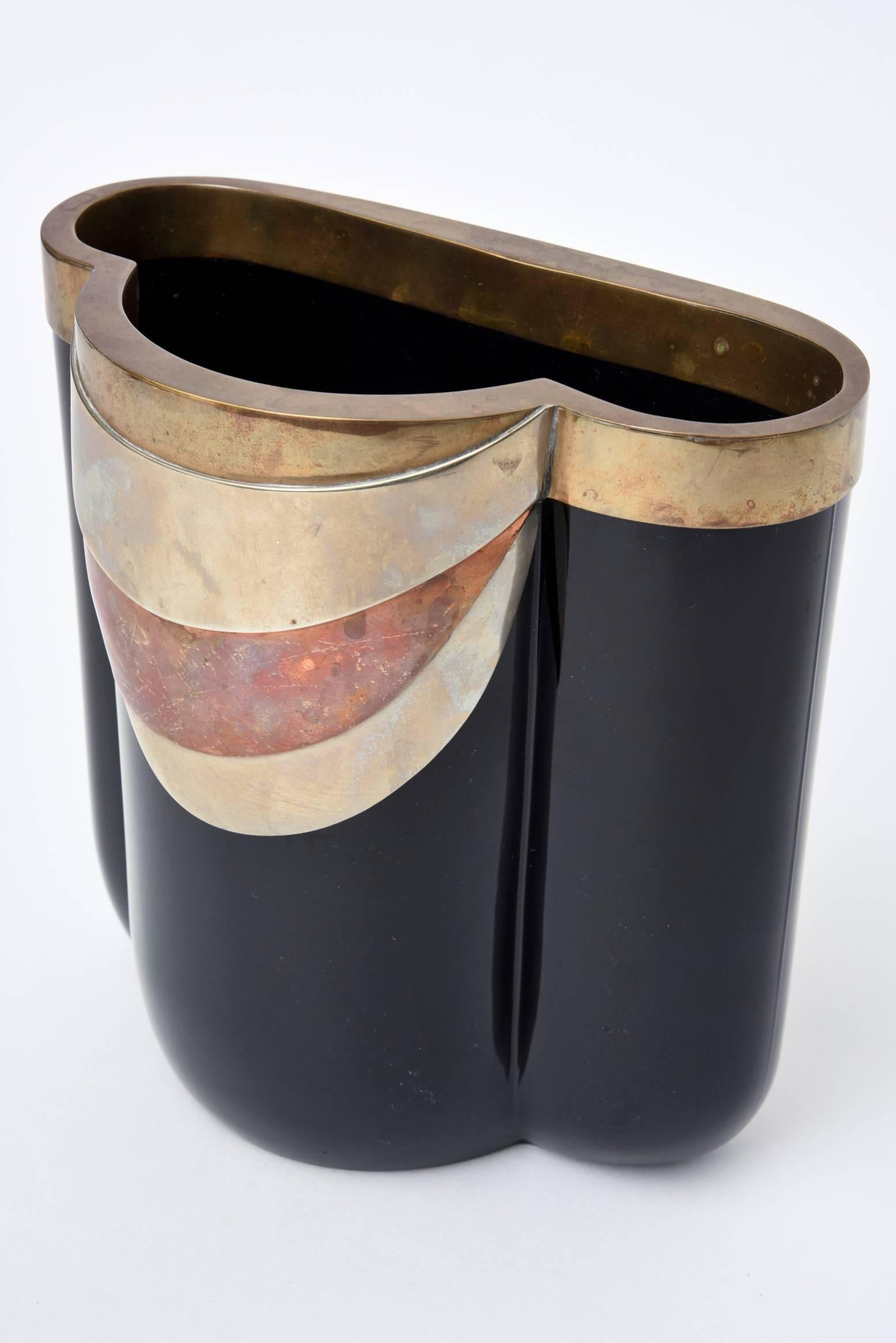 This stunning and never seen before rare vintage Italian Antonio Pavia Italian Murano vase is like a piece of jewelry or sculpture. The drape like form of the mixed metals of copper, brass, nickel are reminiscent of the influences of Egyptian
