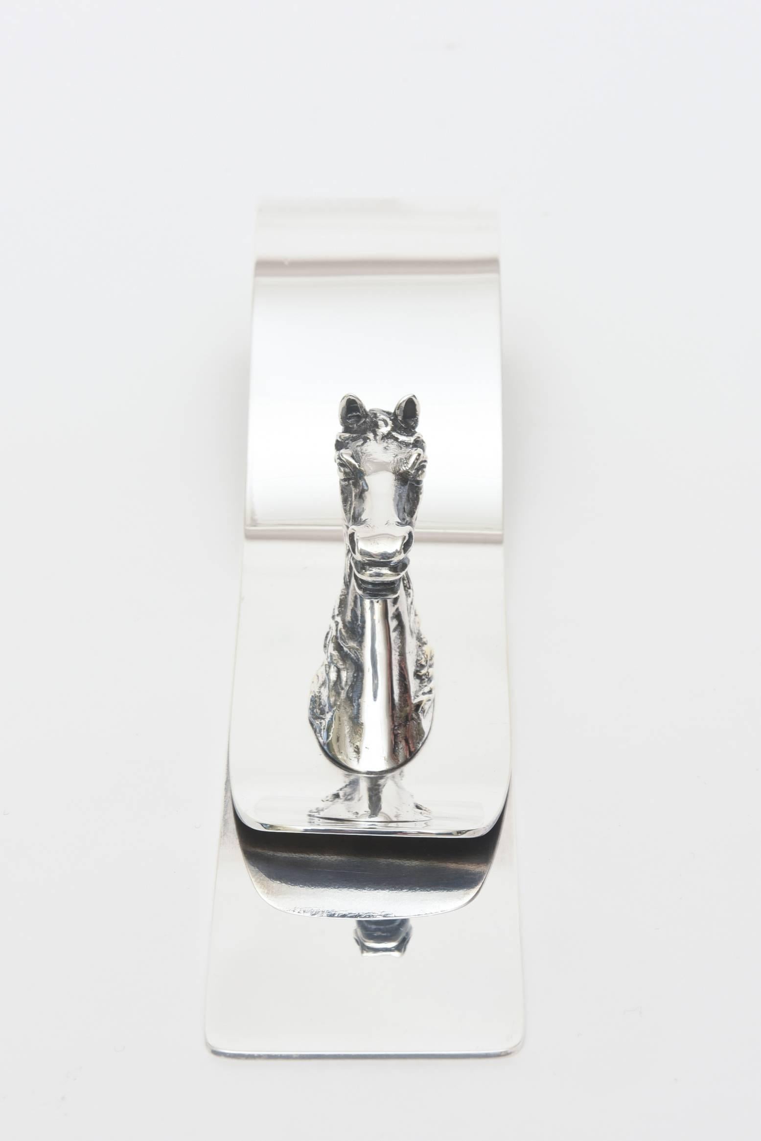 Hermès Vintage Silver Plate Equestrian Paper Holder or Desk Accessory im Zustand „Gut“ im Angebot in North Miami, FL