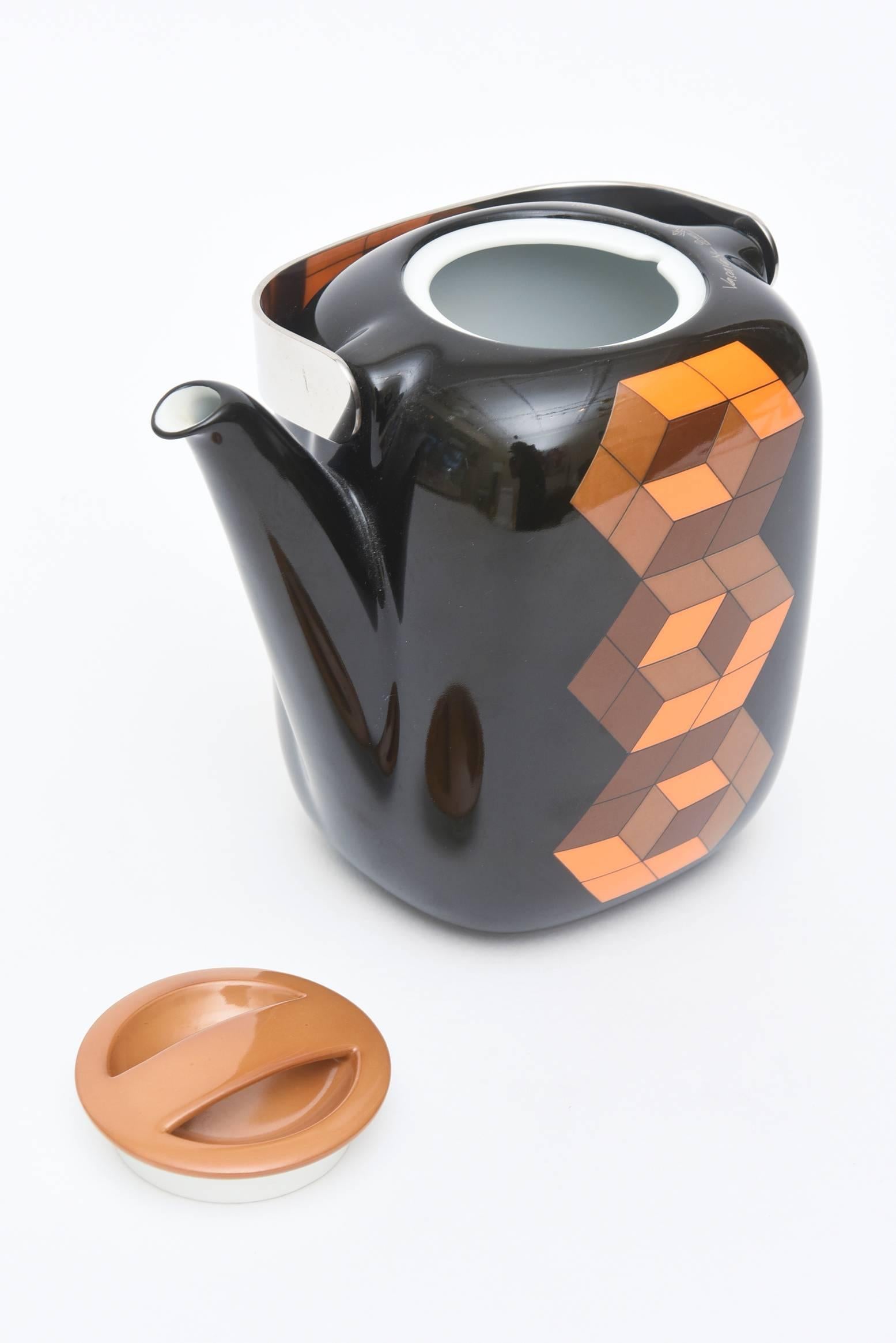  Rare Victor Vasarely Optical Sculptural Porcelain Teapot In Excellent Condition In North Miami, FL