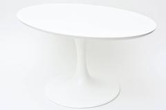 Oval Saarinen Small Side Tulip Pedestal Table