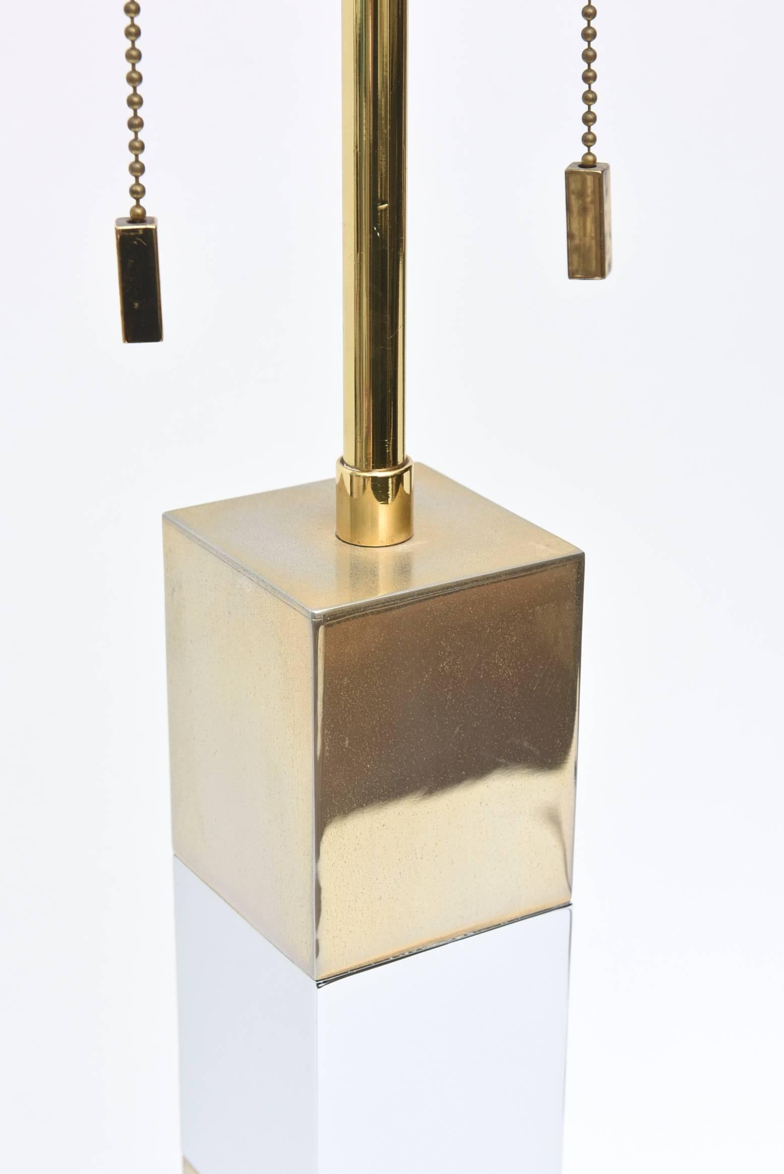 American Karl Springer Style Alternating Brass and Chrome Cube Column Table or Desk Lamp