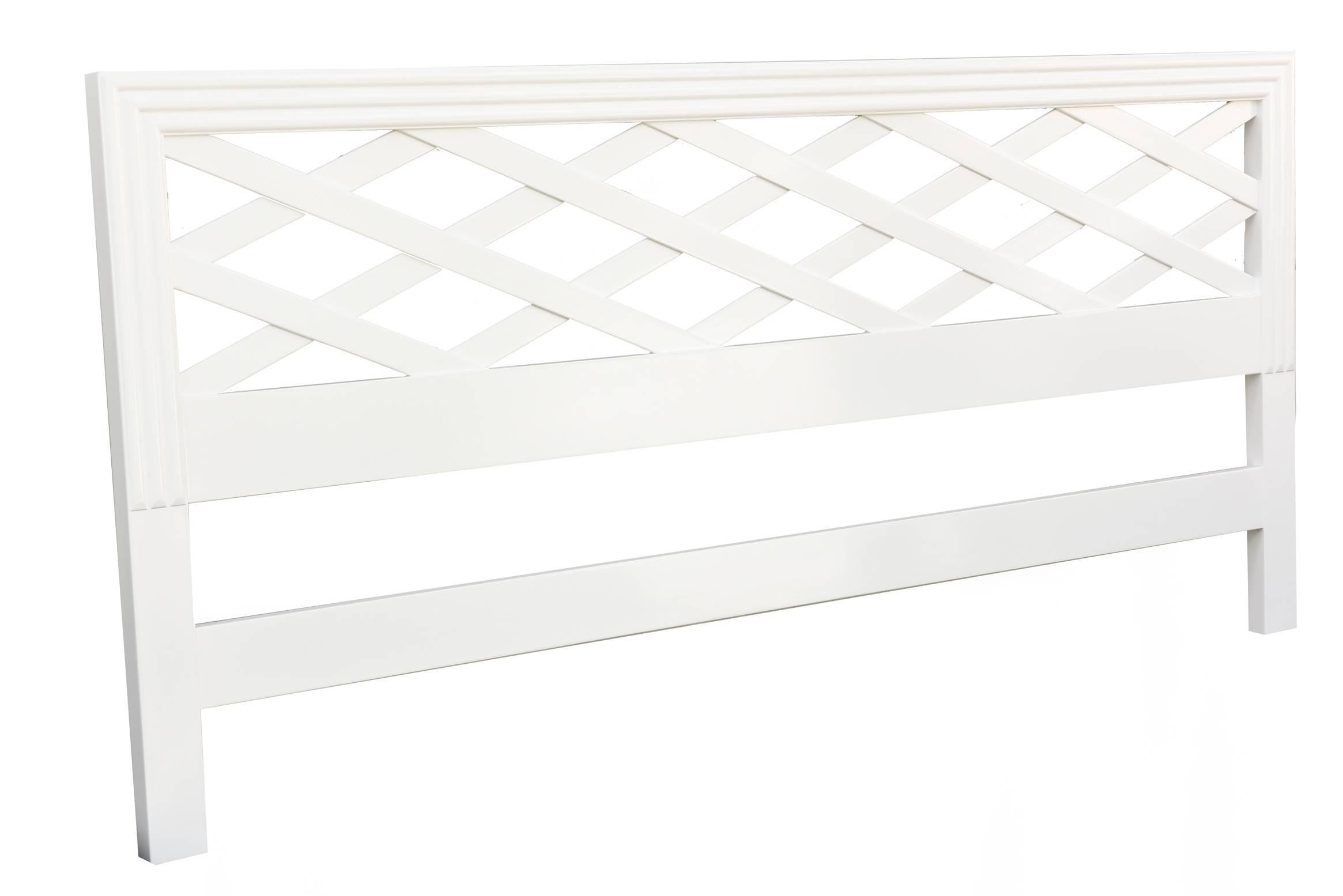 Questa testiera king size con motivo a rombi incrociati, appena laccata di bianco, è in stile Paul Frankl. È vintage e appartiene al periodo del Mid-Century Modern. È stato recentemente rilaccato in bianco. Le misure sono le seguenti. 80