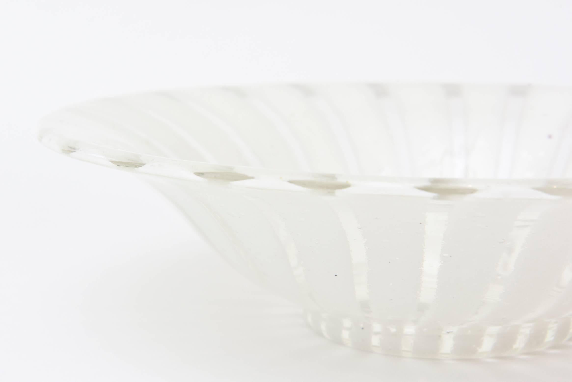 Murano Venini White and Clear Pinwheel Spiral Glass Bowl Vintage For Sale 2