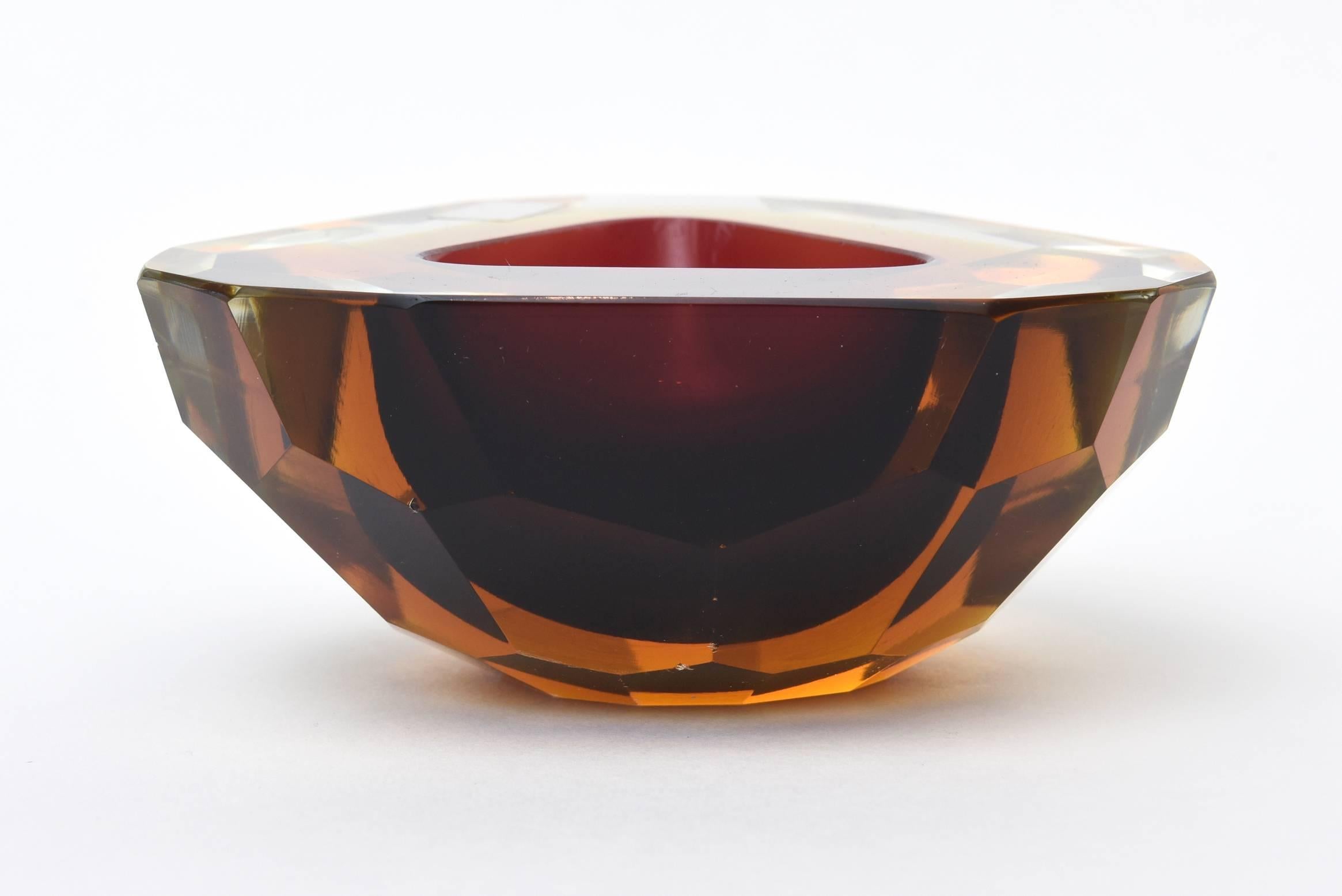 Italian Murano Diamond Faceted Polished Top Geode Sommerso Glass Bowl  In Excellent Condition In North Miami, FL