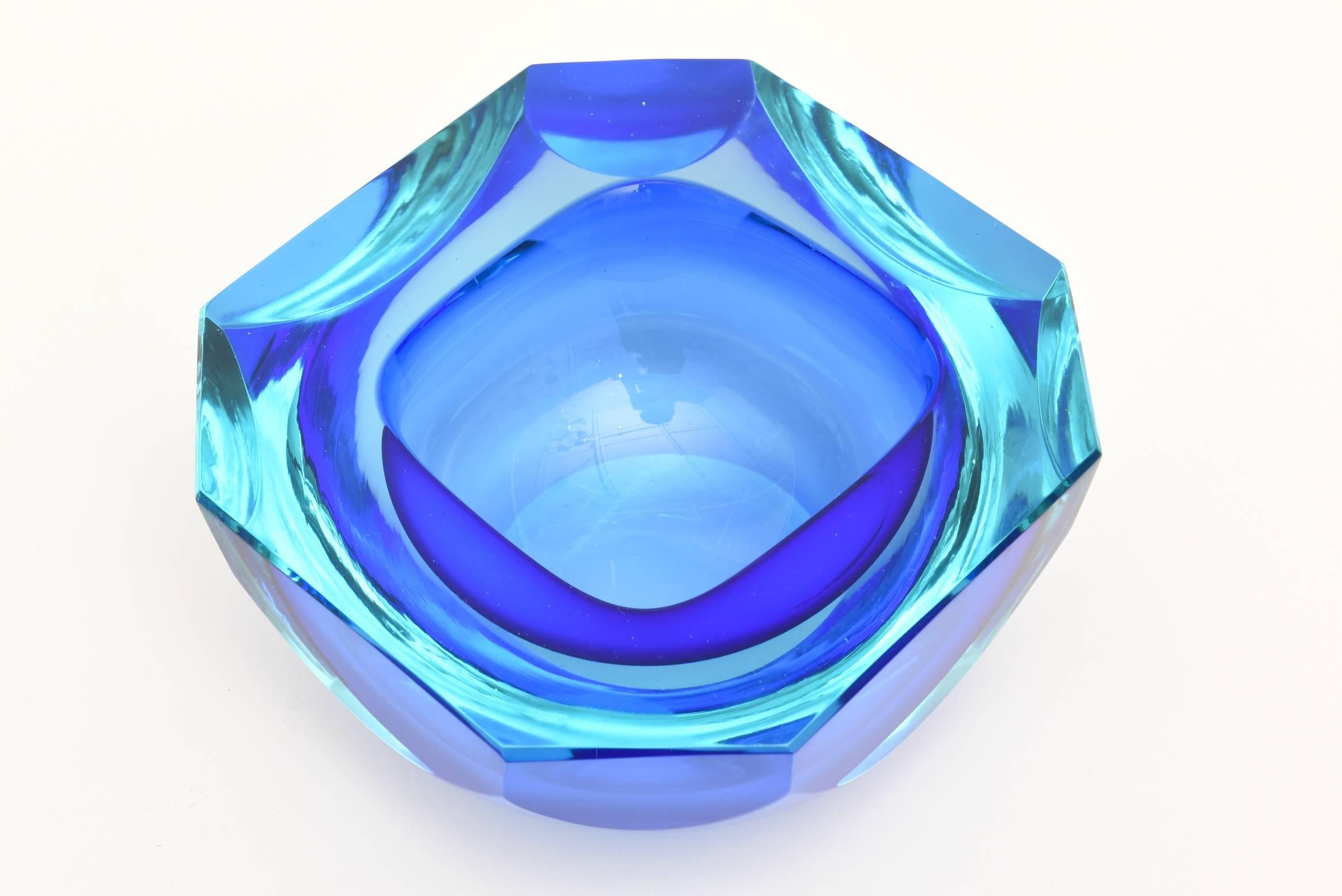 Italian Murano Sommerso Flat Cut Polished Geode Glass Bowl or Caviar Bowl In Excellent Condition In North Miami, FL