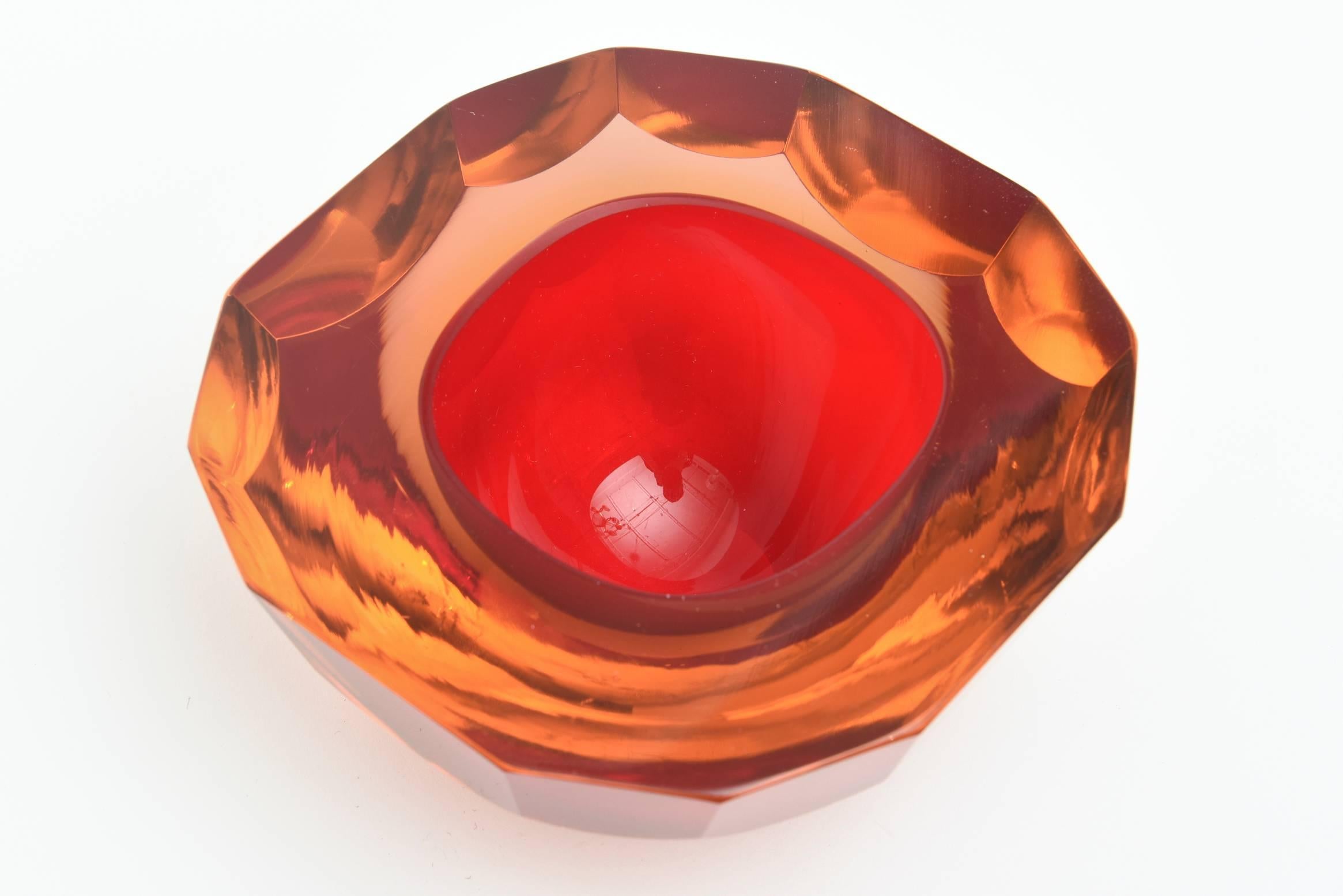 Italian Murano Faceted Flat Cut Polished Geode Sommerso Glass Bowl /SALE In Excellent Condition In North Miami, FL