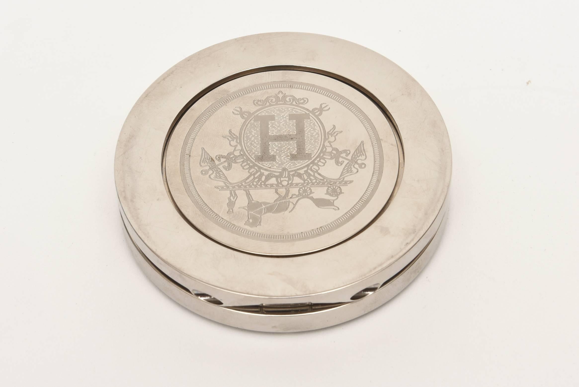 Hermes Stainless Steel Pendulette Clipper Travel or Desk Clock/  HOLIDAY SALE In Excellent Condition In North Miami, FL