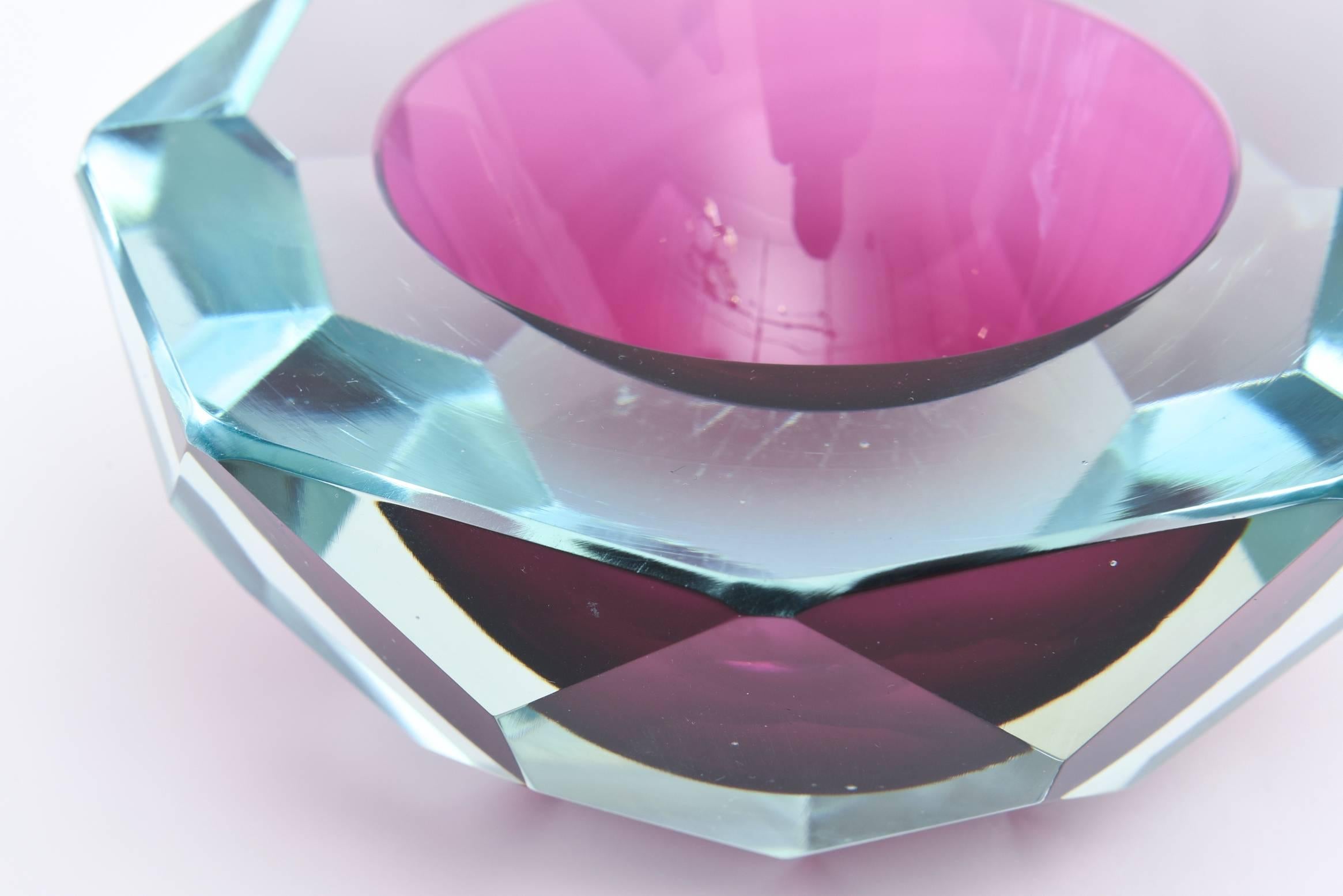 Italian Murano Diamond Faceted Glass Sommerso Geode Bowl/Caviar Bowl In Excellent Condition In North Miami, FL