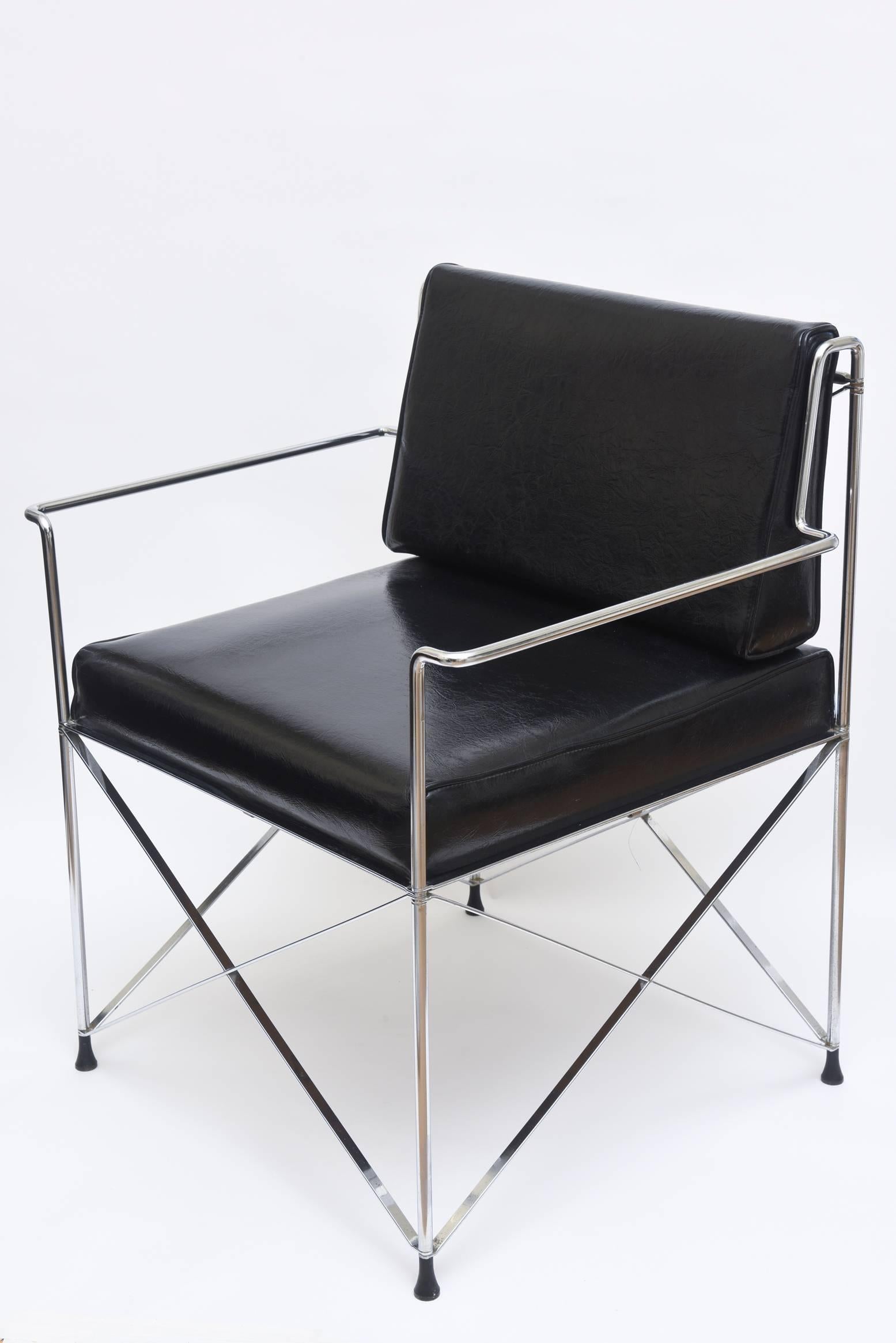 Modern Pair of Vintage DIA X-Frame Lounge or Side Chairs 