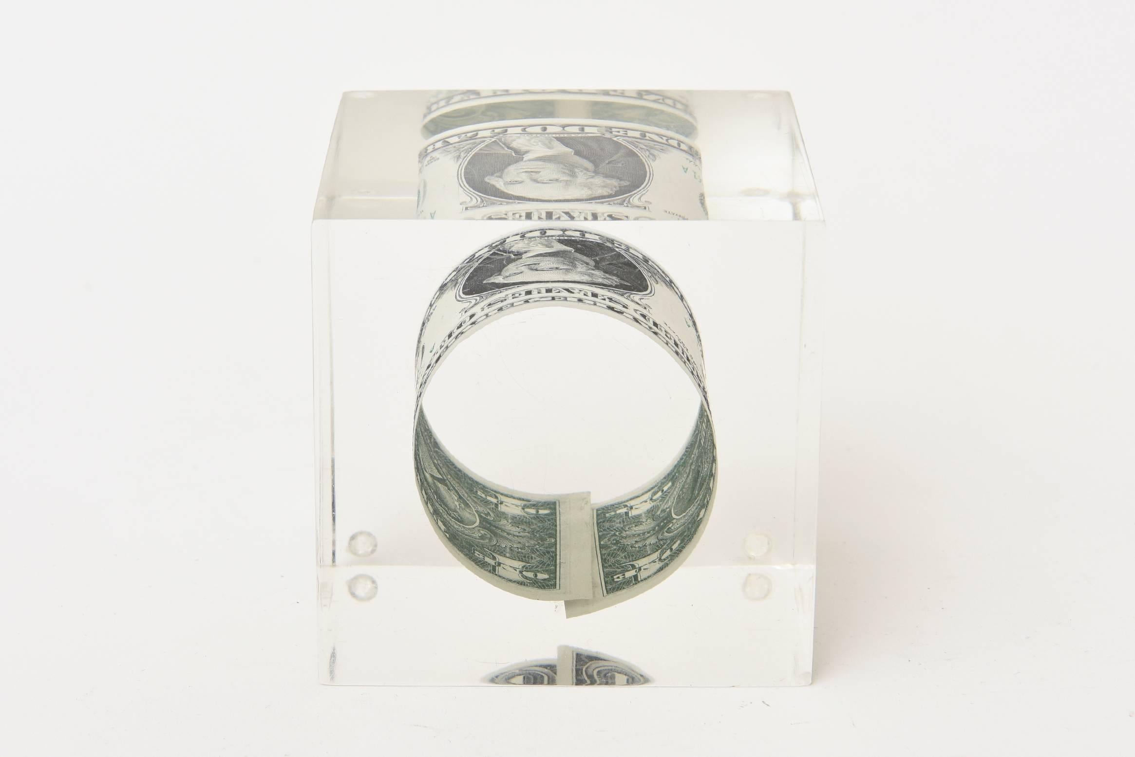 Dollar Bill Lucite Sculpture Or Paperweight Vintage In Good Condition In North Miami, FL