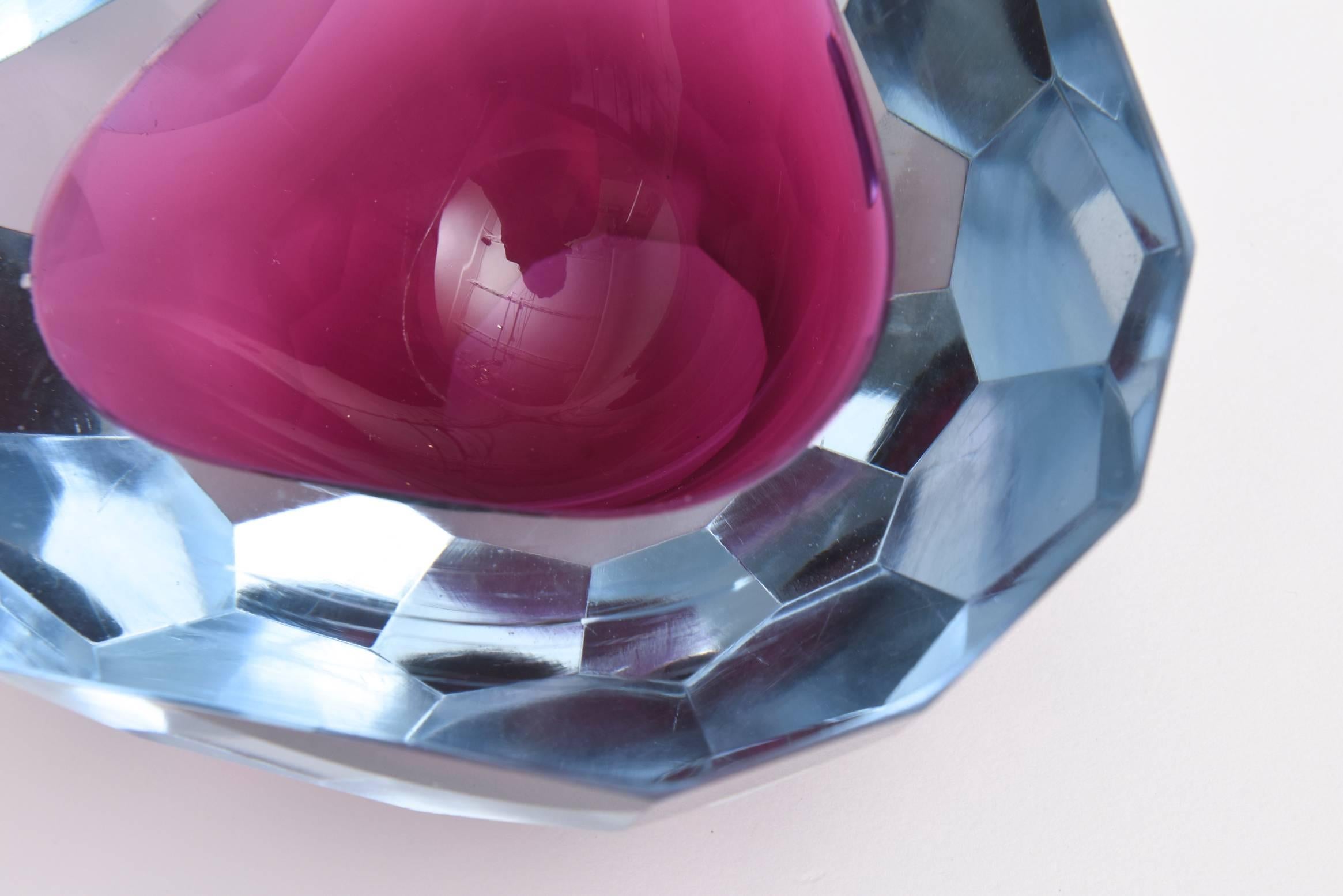 Late 20th Century Italian Murano Diamond Faceted Geode Glass Bowl 