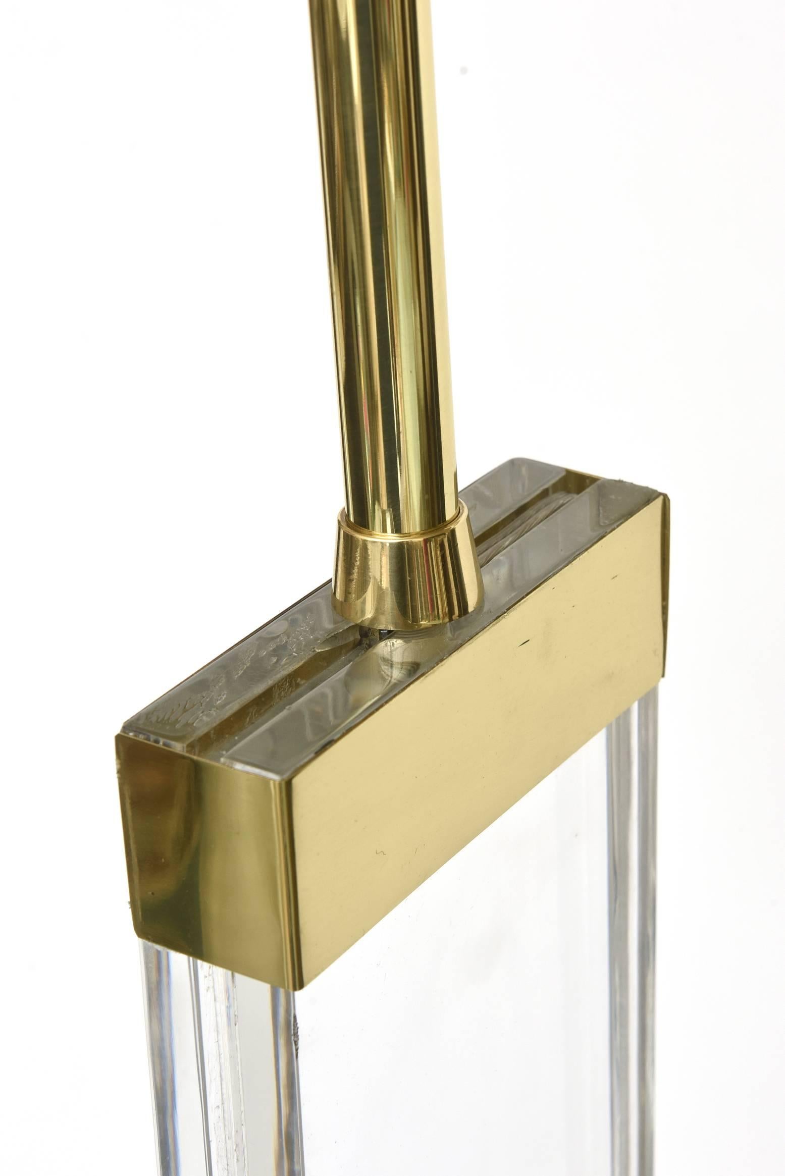 Late 20th Century Vintage Lucite and Brass Ram's Head Regency Style Column Floor Lamp  For Sale